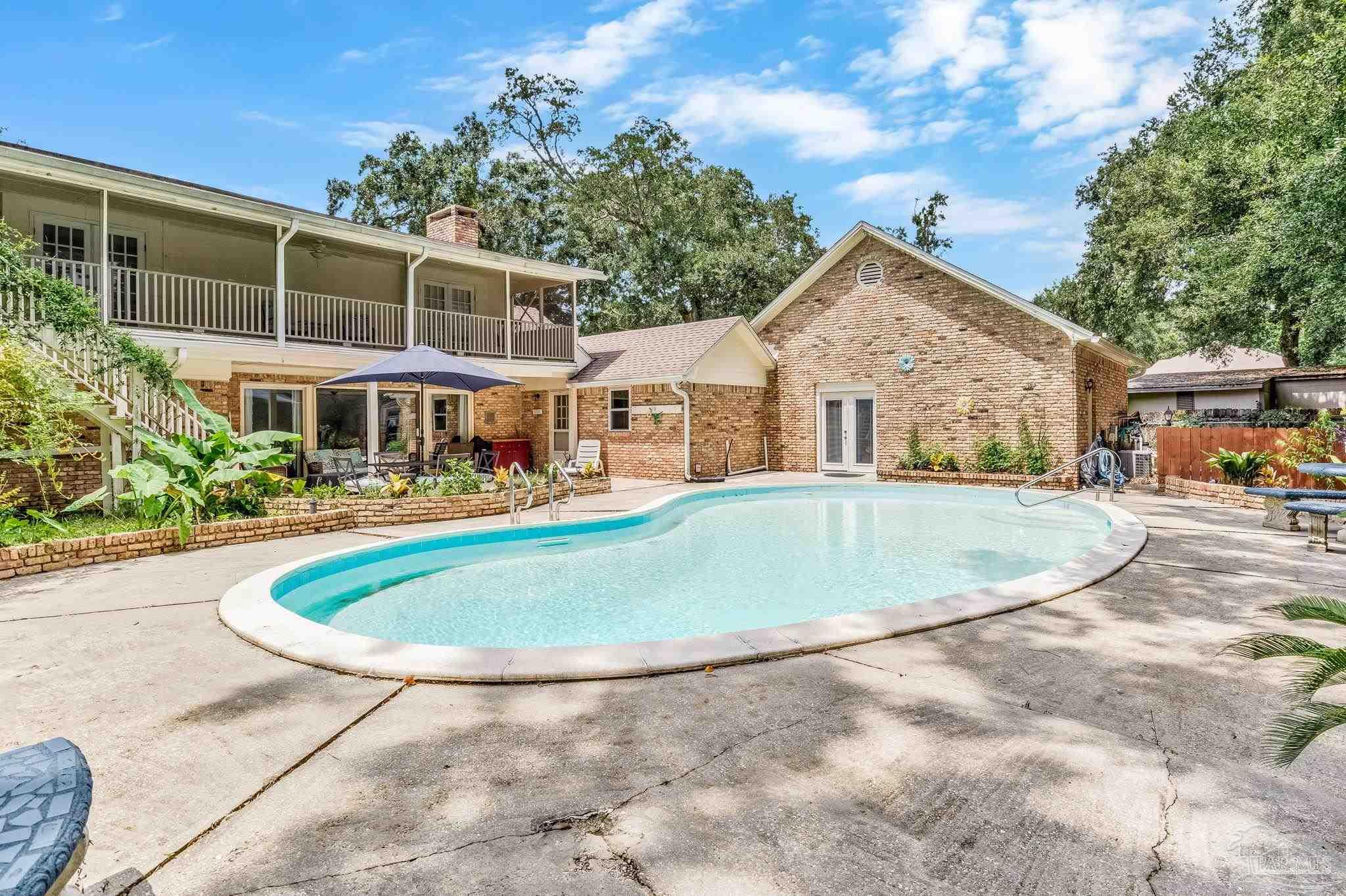 32 Blithewood Dr Pensacola Florida United States, for Sale, residential,  , RE/MAX Horizons Realty