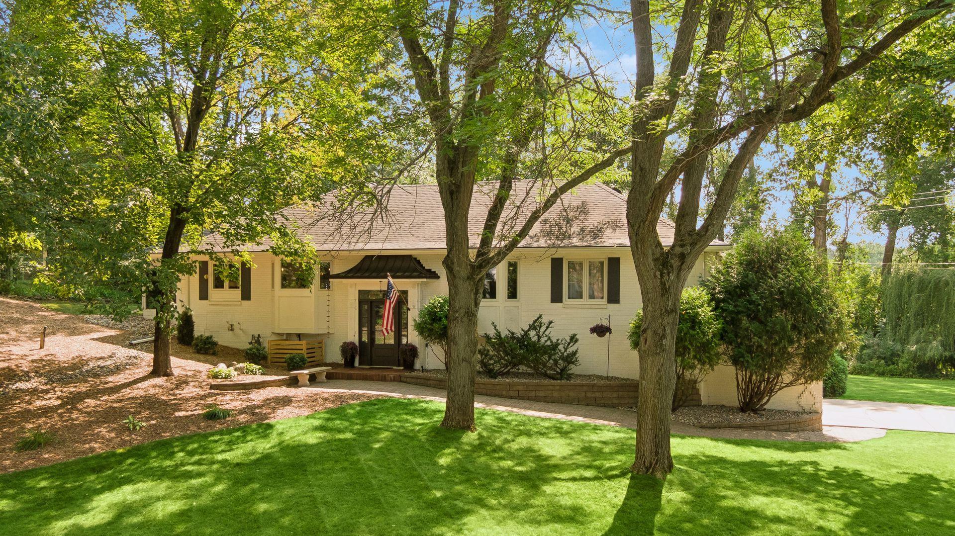 2312 Sheridan Hills Road Wayzata Minnesota United States, for Sale, residential, Kathy Sawicki, Coldwell Banker Realty