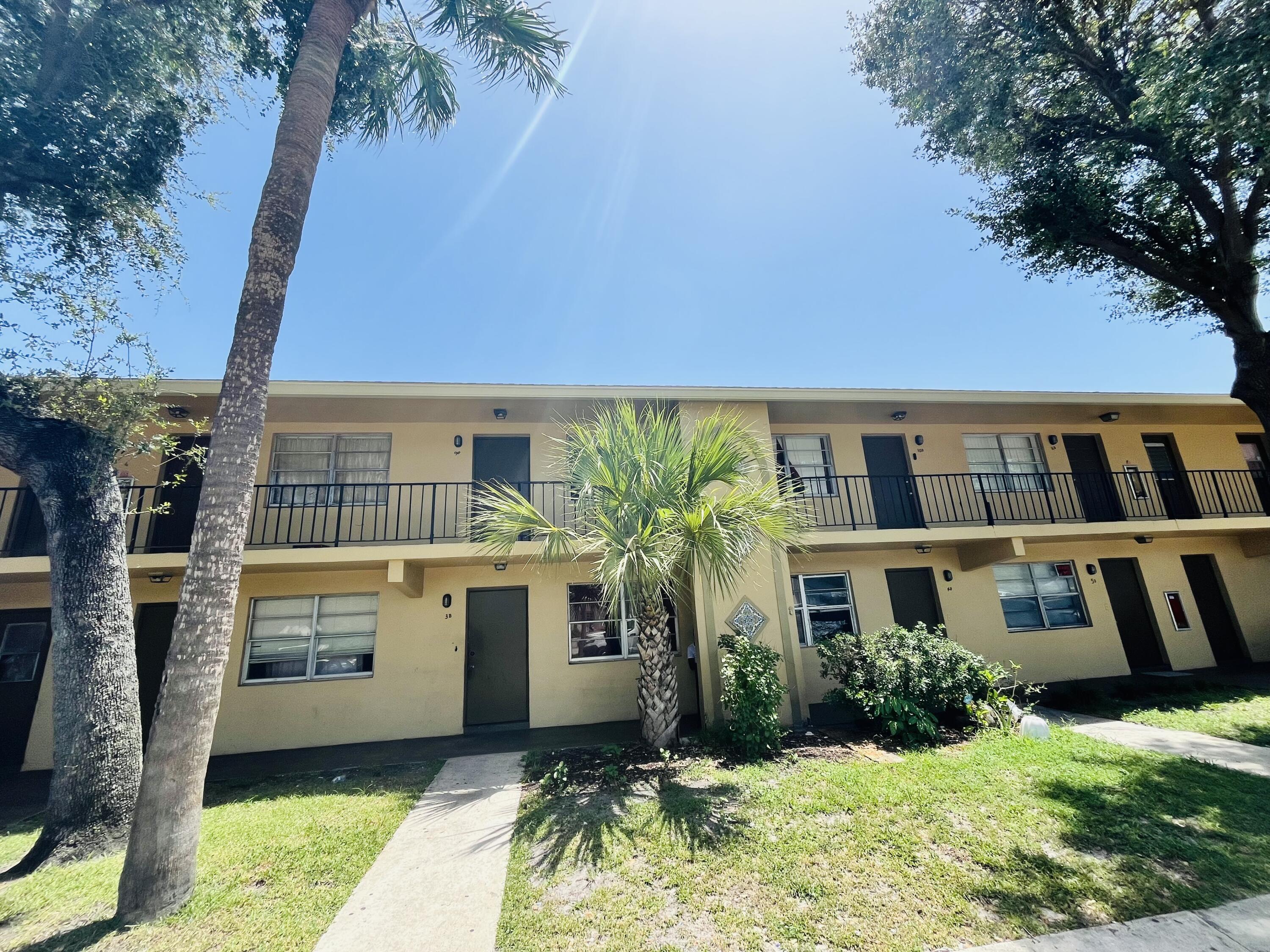 635 SW 20th Court APT 9B Delray Beach Florida United States, for Rent, residential, Arlene   Toolsie  , Re/Max Direct