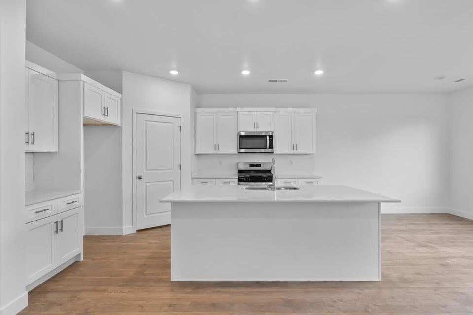 1897 S Forbidding way DR APT 4294 Washington Utah United States, for Sale, residential,  , Incom New Example Office