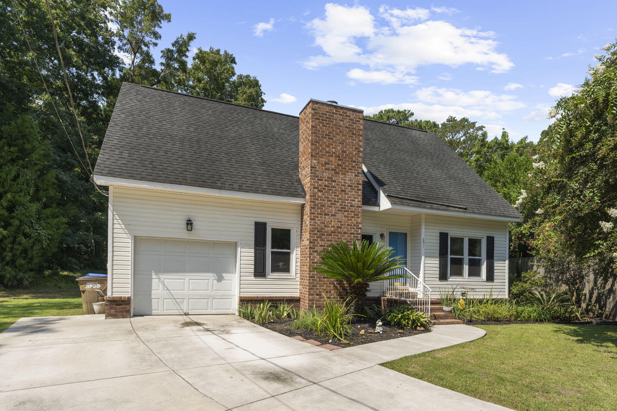 651 Semaht Street Charleston South Carolina United States, for Sale, residential, Bobbie  Rose, Keller Williams Realty Charleston/West Ashley