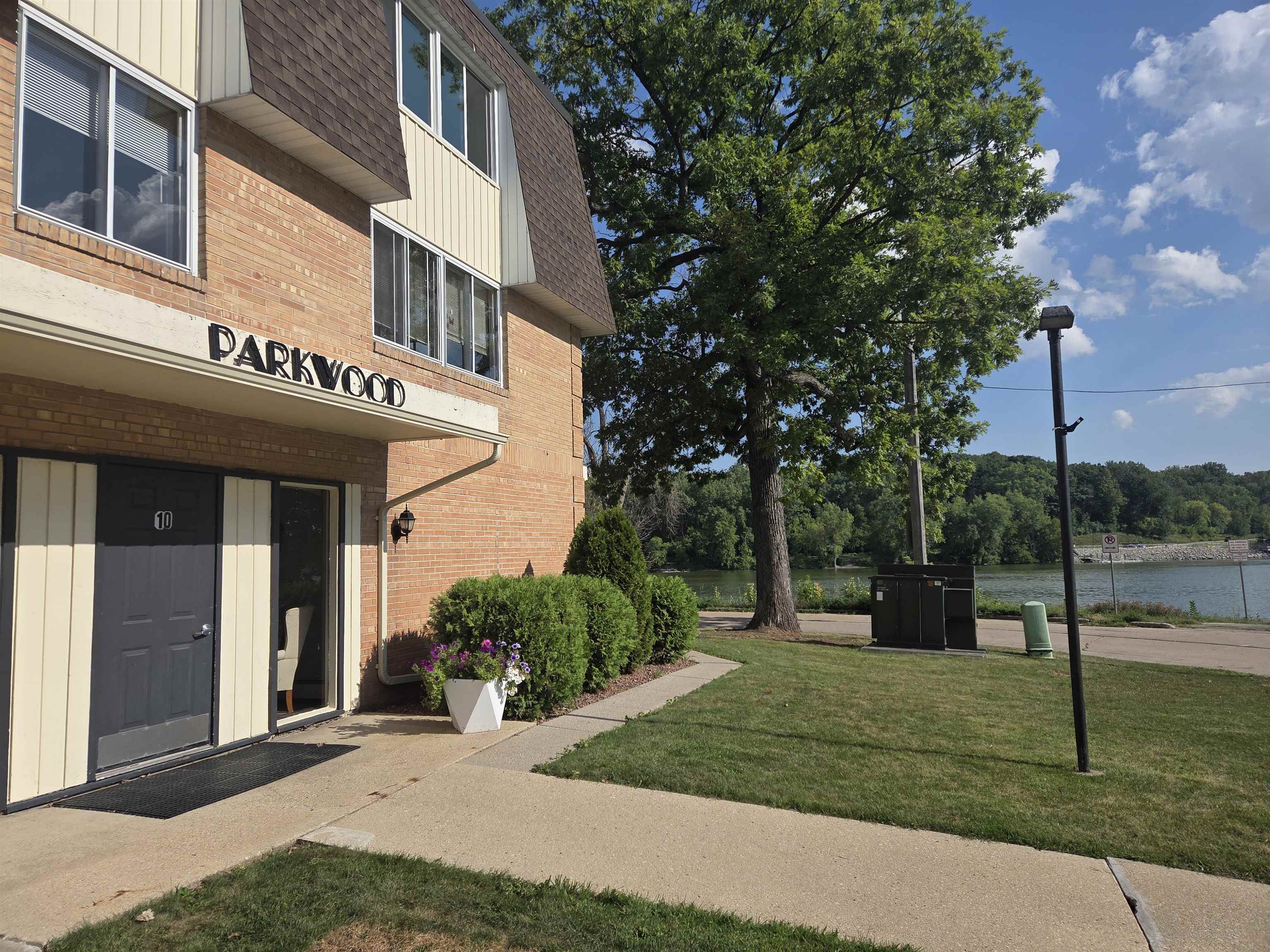 10 GREEN BAY Court APT 205 Appleton Wisconsin United States, for Sale, residential,  , Fireside Realty LLC