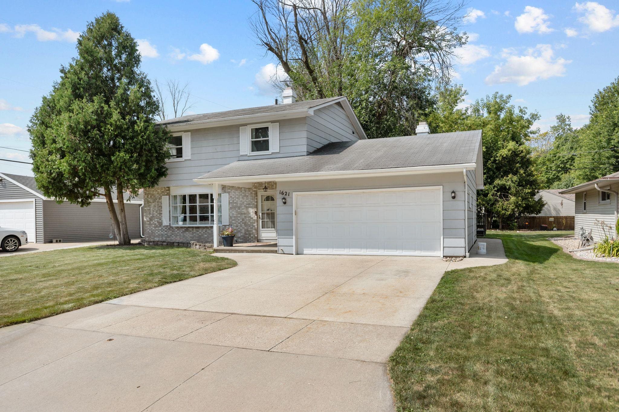 1621 N MCDONALD Street Appleton Wisconsin United States, for Sale, residential,  , Fireside Realty LLC