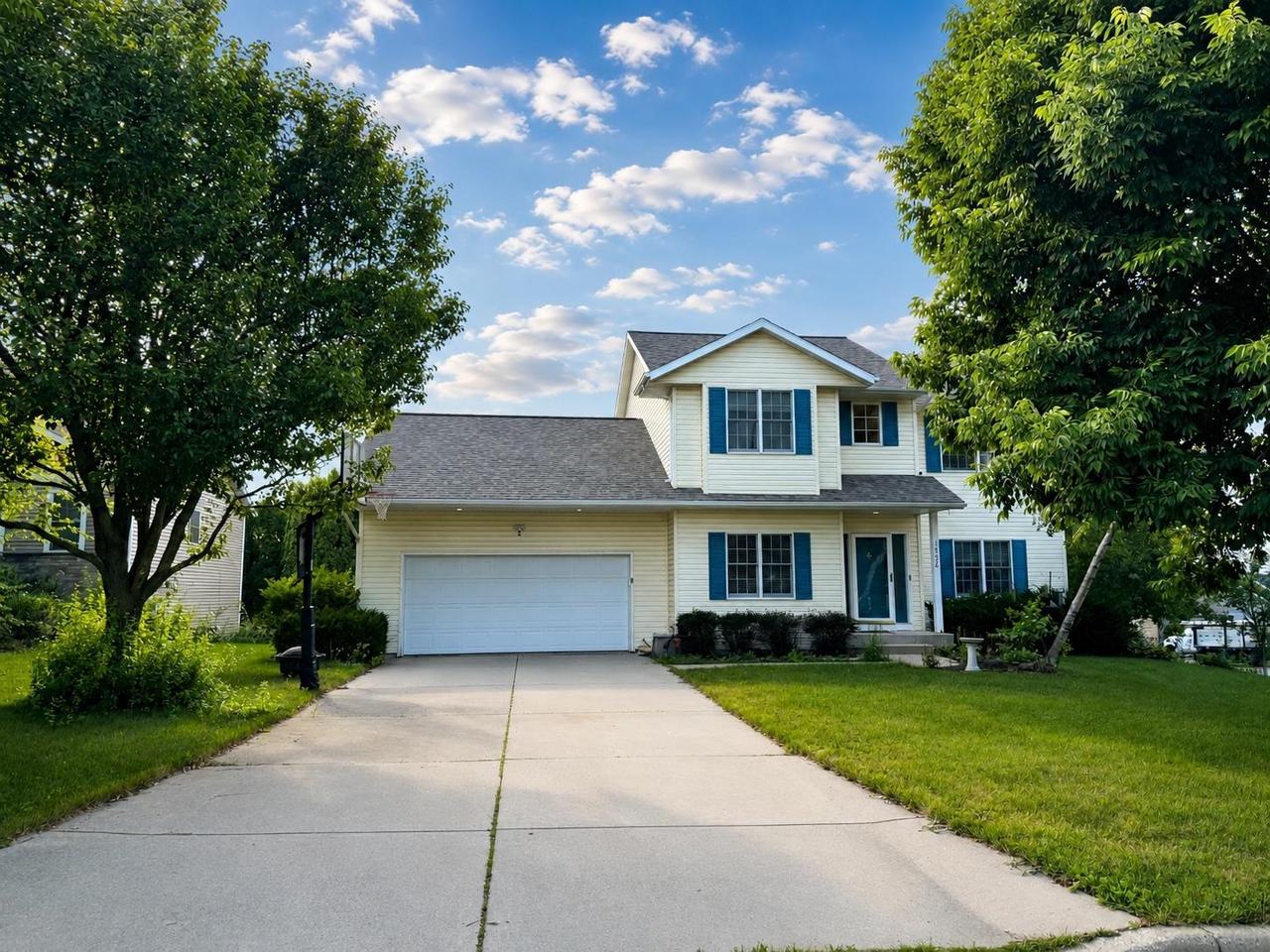 1398 Overlook Pass Sun Prairie Wisconsin United States, for Sale, residential, Todd Thiermann, Thiermann Realty Group LLC