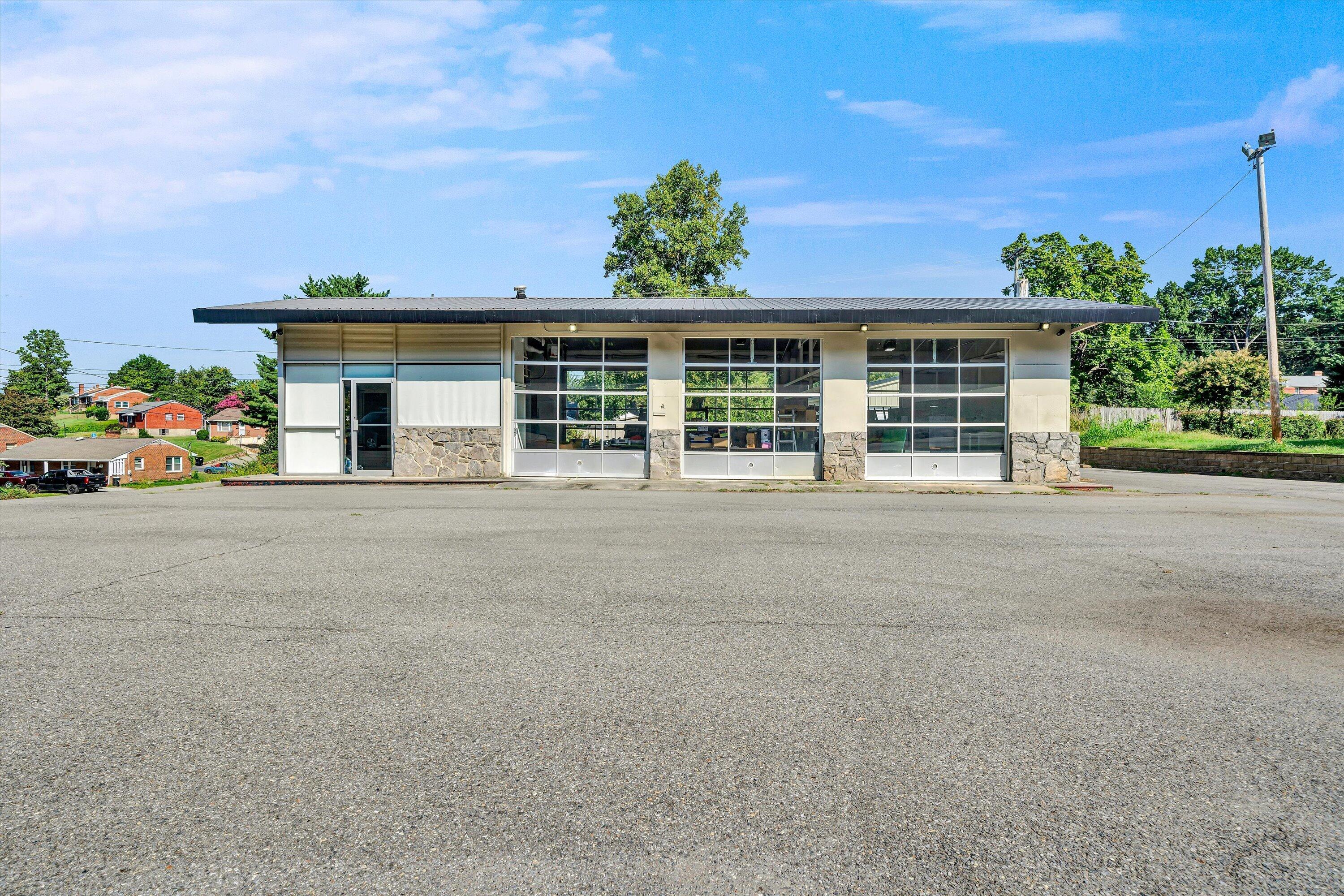 3137 Brambleton AVE Roanoke Virginia United States, for Sale, commercial,  , Varney Realty Partners