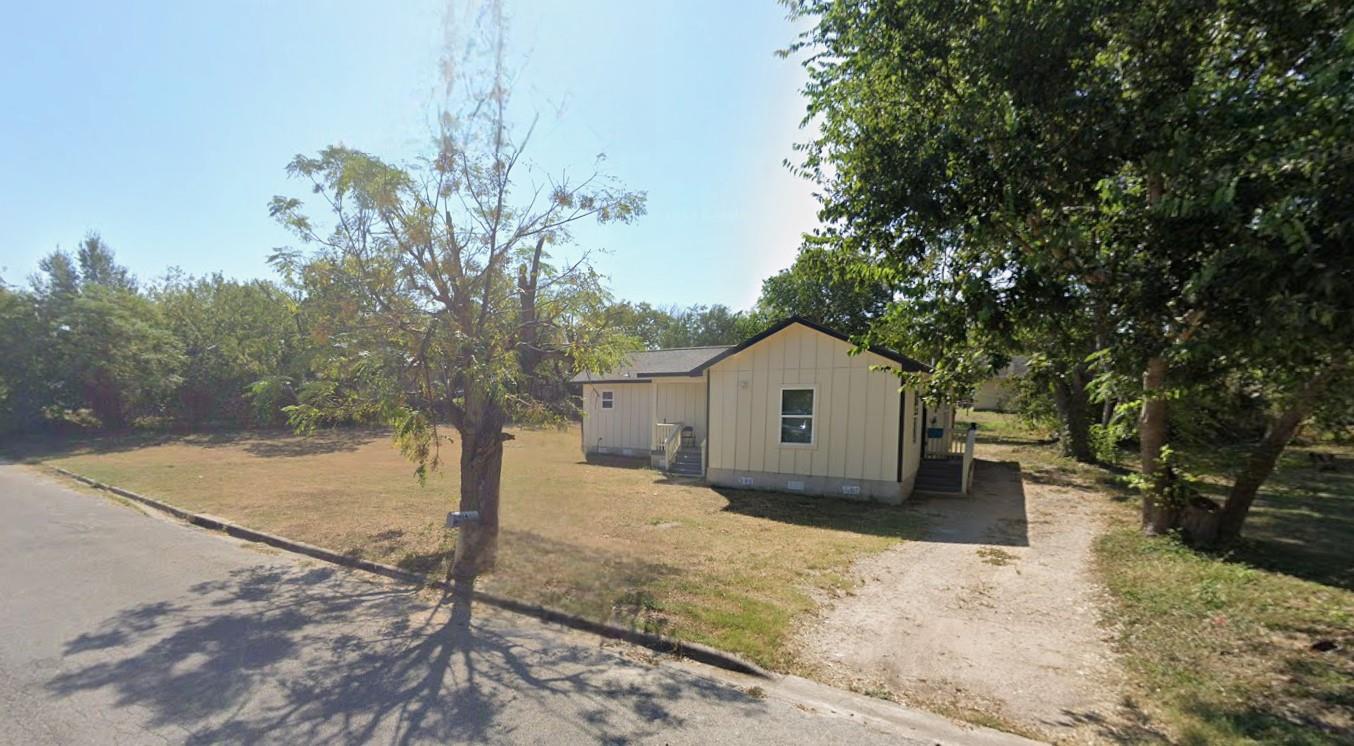 904 Austin ST Luling Texas United States, for Rent, residential, , Link Realty, LLC