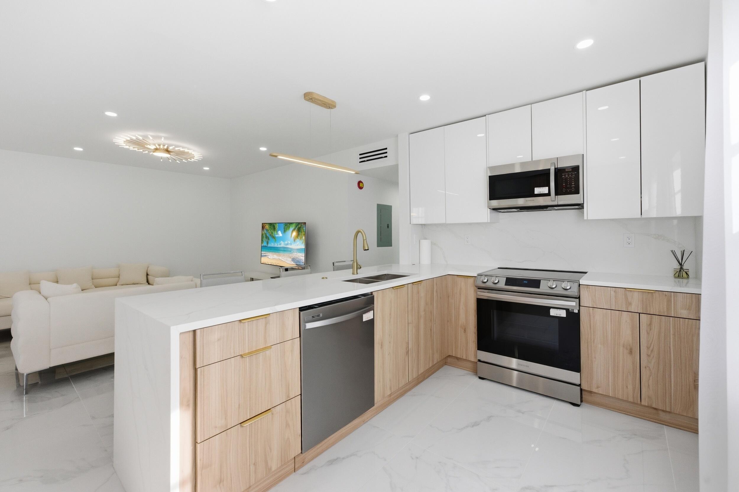 618 Normandy M Delray Beach Florida United States, for Sale, residential, Arlene   Toolsie  , Re/Max Direct