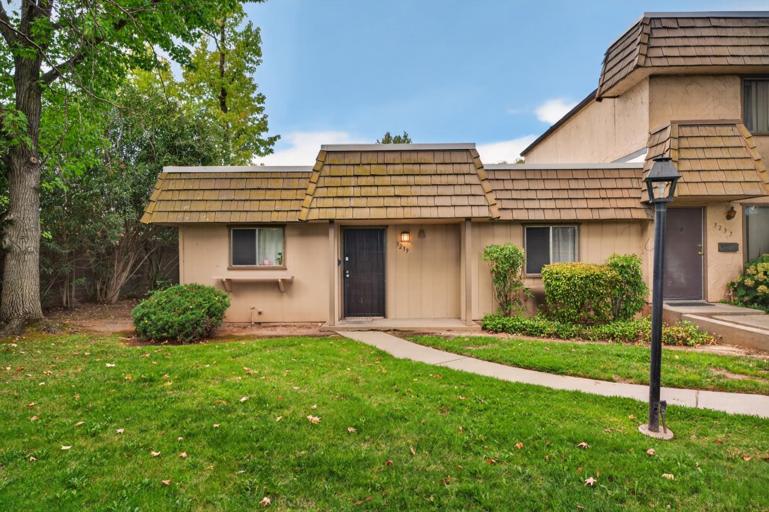 3239 Via Grande Sacramento California United States, for Sale, residential,  , SacHomes Realty Group