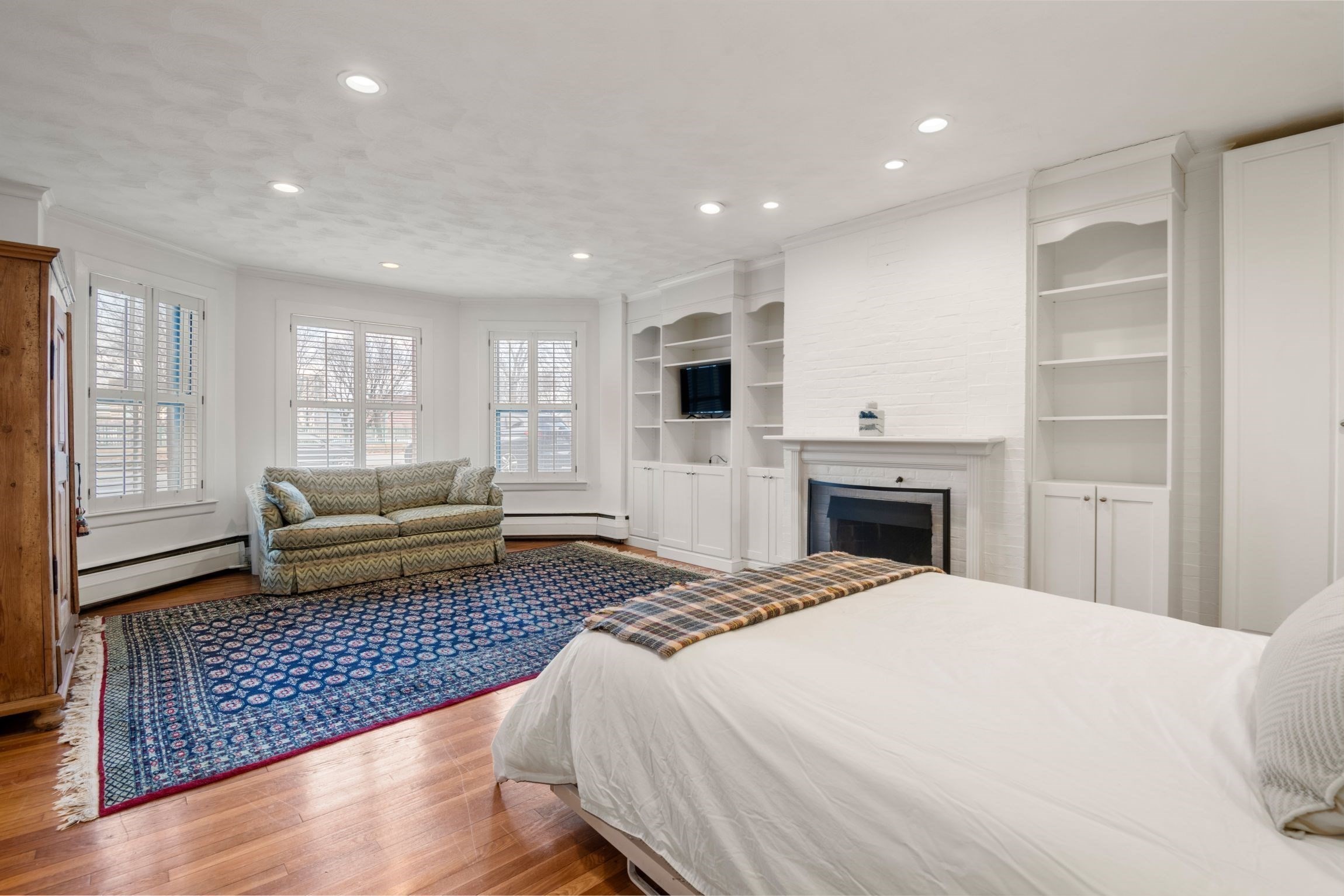 236 Beacon St  UNIT 1E Boston Massachusetts United States, for Sale, residential, Darcy Bento, South Boston  Realtor Bento Real Estate Group, Bento Real Estate Group, Inc.
