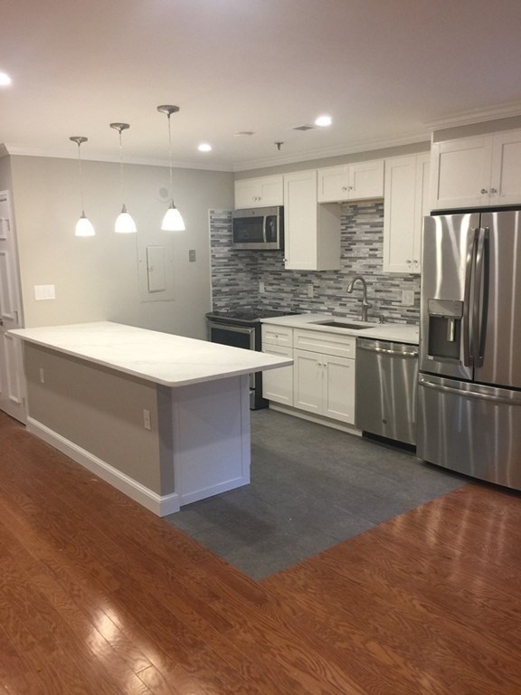 16 Harcourt St  UNIT 1F Boston Massachusetts United States, for Rent, residential,  , The Edwards Realty Team - Barrett Sotheby's International Realty