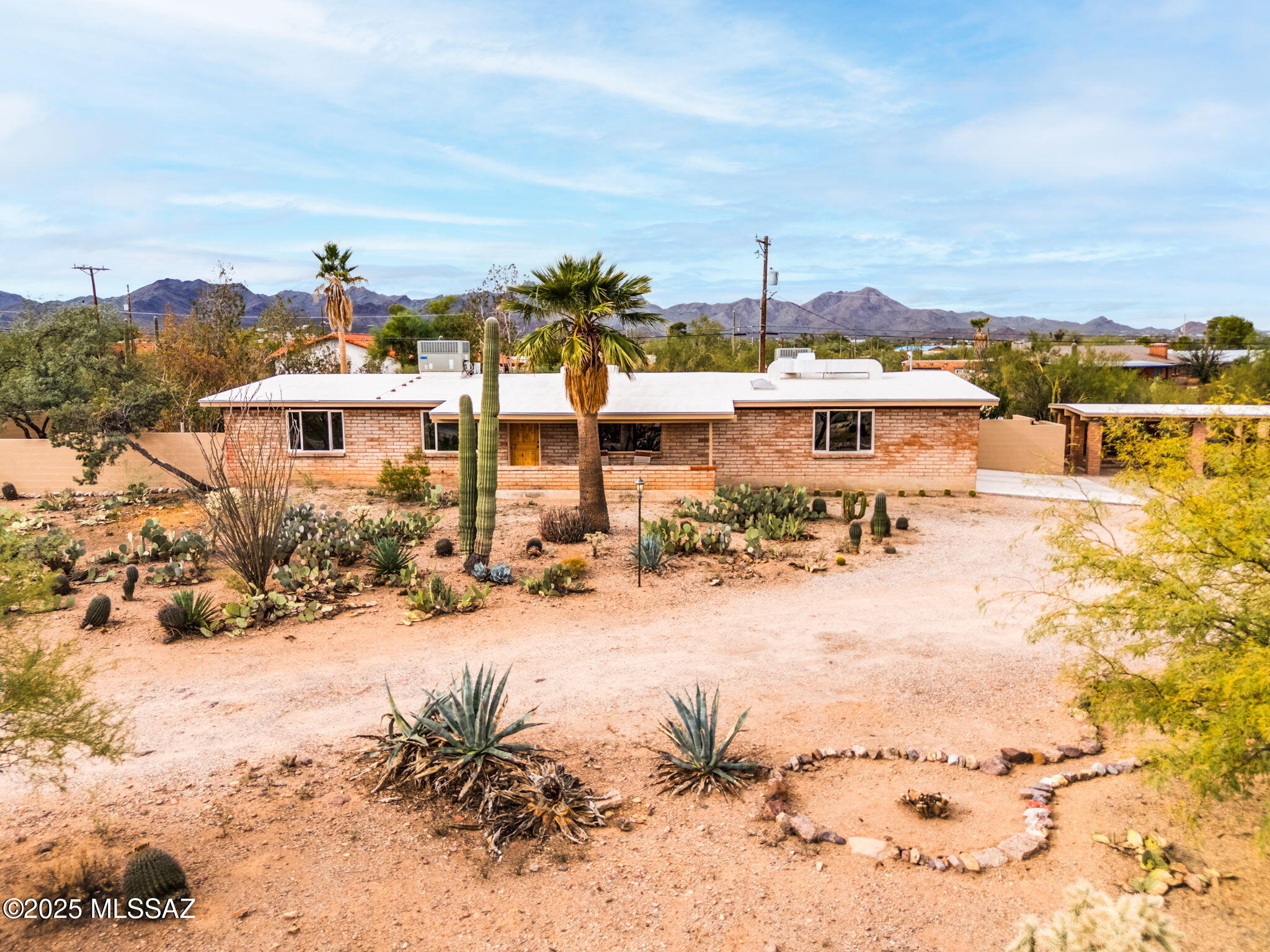 3205 N View Crest Drive Tucson Arizona United States, for Sale, residential, Aaron Lieberman, TIERRA ANTIGUA REALTY