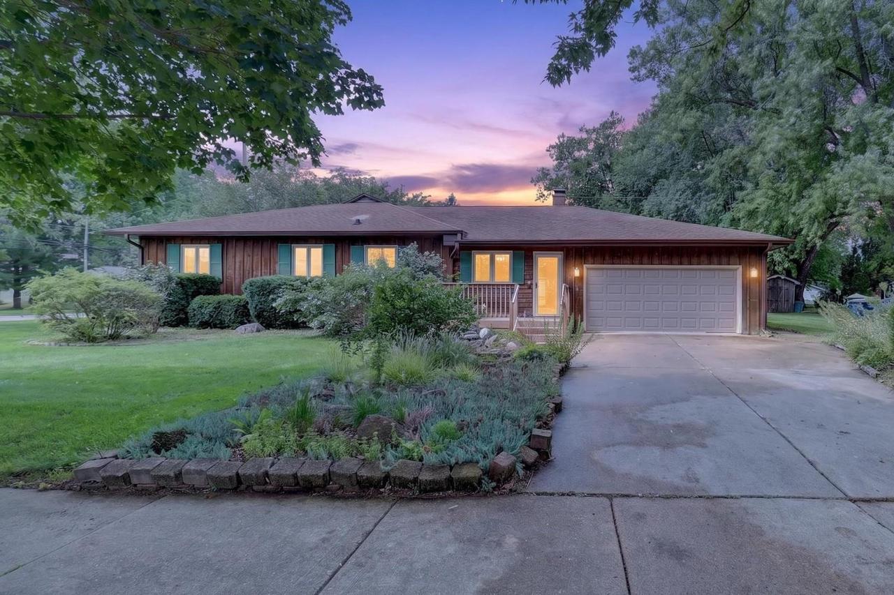 2002 Mineral Point Avenue Janesville Wisconsin United States, for Sale, residential, , Wisconsin Realty Group L.L.C.