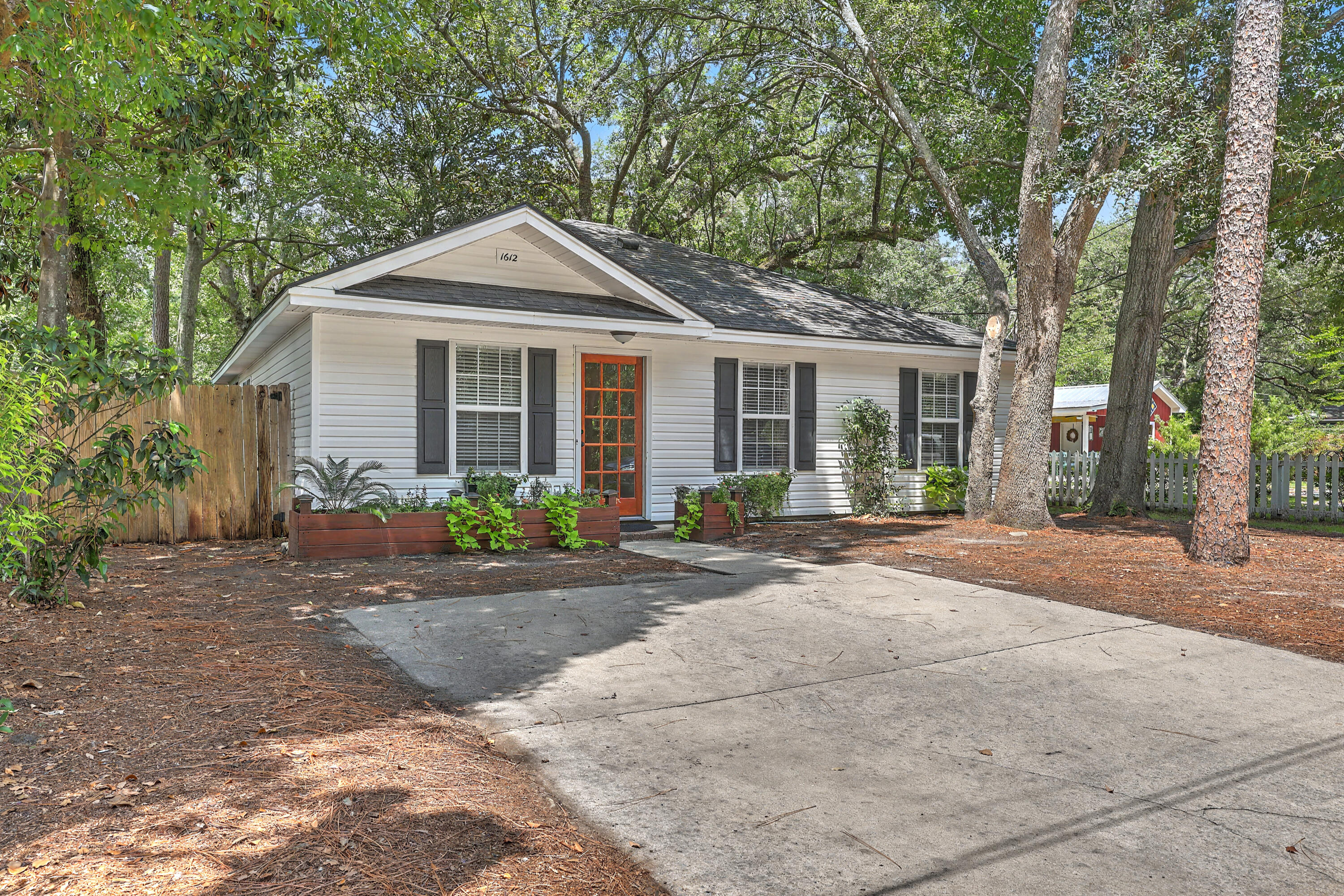 1612 Poinsettia Road Charleston South Carolina United States, Sale Pending, residential, Bobbie  Rose, Keller Williams Realty Charleston/West Ashley