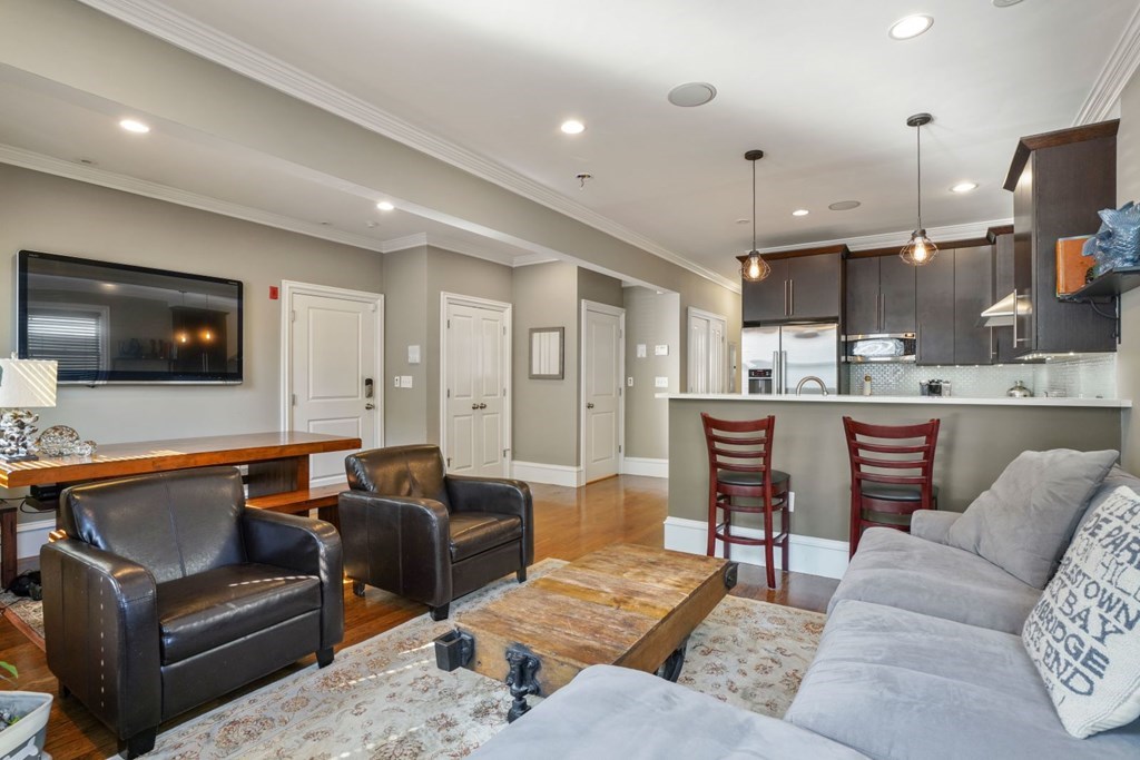 15 Howell St  UNIT 1 Boston Massachusetts United States, for Rent, residential,  , The Edwards Realty Team - Barrett Sotheby's International Realty