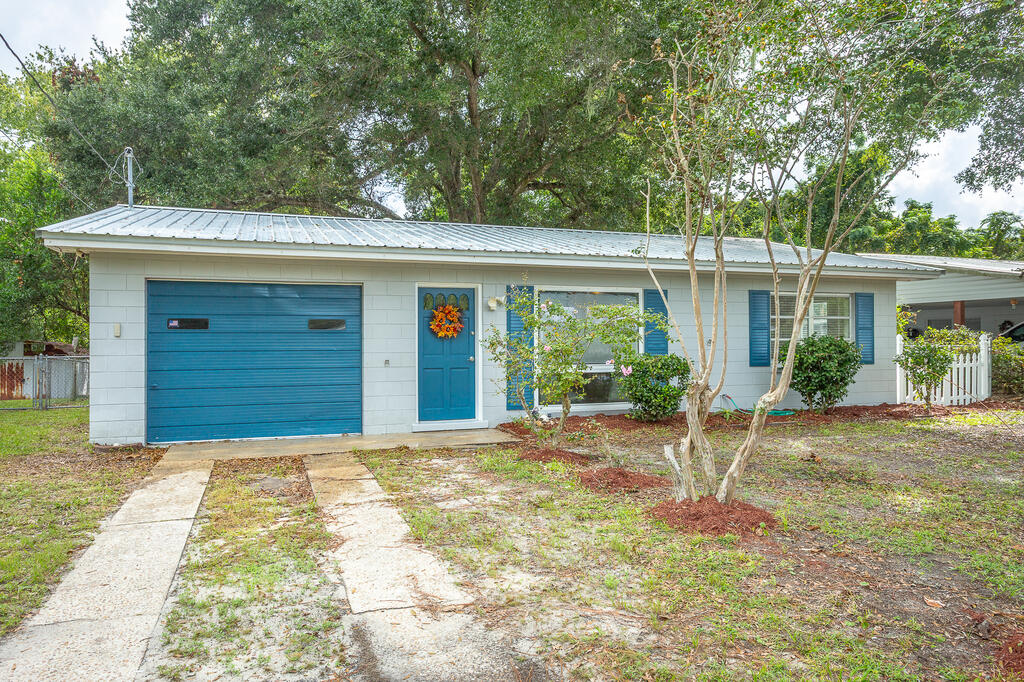 167 Carl King Ave Carrabelle Florida United States, for Sale, residential, Deb Robertson, The Naumann Group Real Estate, Inc.