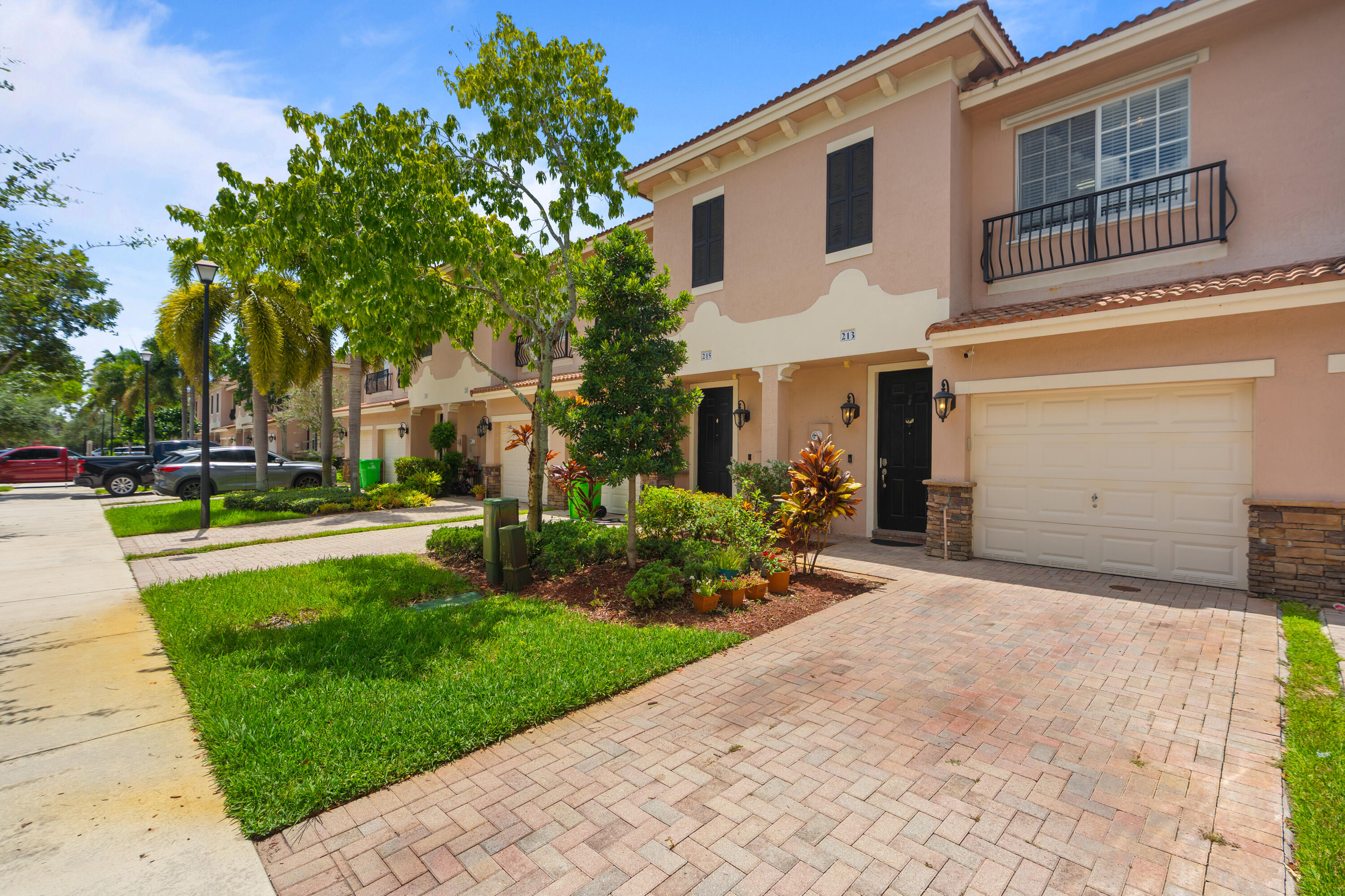 213 Las Brisas Circle Sunrise Florida United States, for Sale, residential, Radmila Mandel, Florida Sky Realty Group