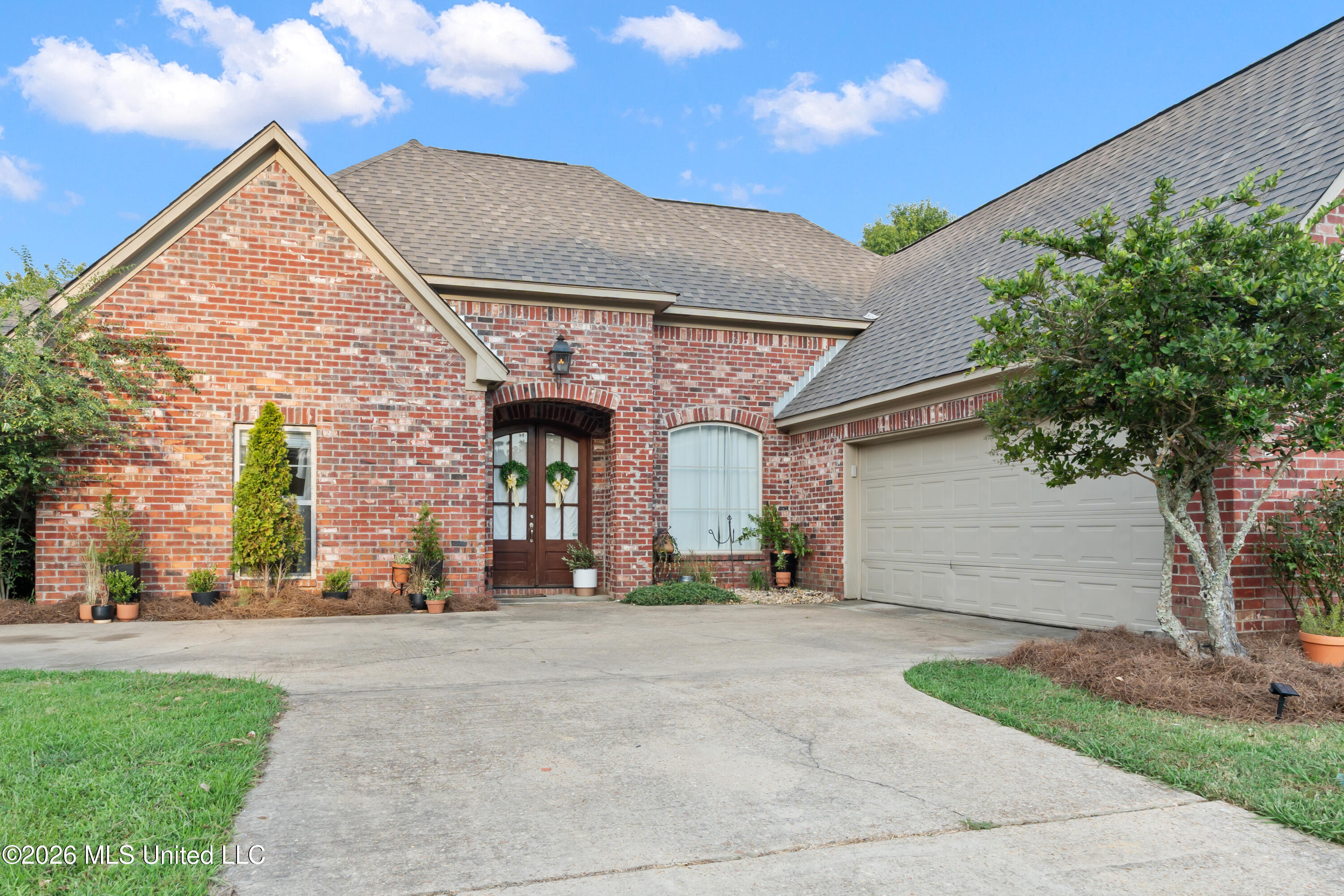 216 Calhoun Drive Madison Mississippi United States, for Sale, residential, Jessica McLaurin, Rezults Realty, LLC