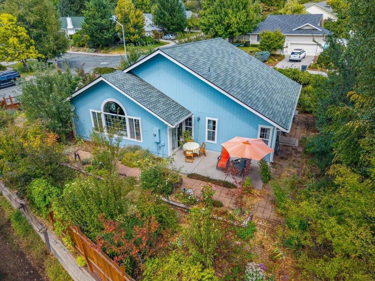 515 Mountain View Dr. Mt Shasta California United States, for Sale, residential,  , Shasta Incline Real Estate