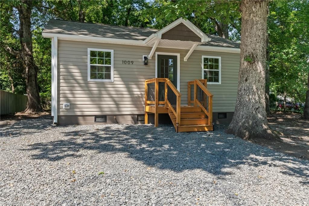 1009 Sykes Avenue Greensboro North Carolina United States, Sale Pending, residential,  , The Headley Group Realty
