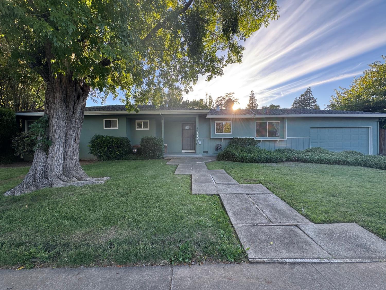 3923 Aberdeen Way Sacramento California United States, for Sale, residential,  , SacHomes Realty Group