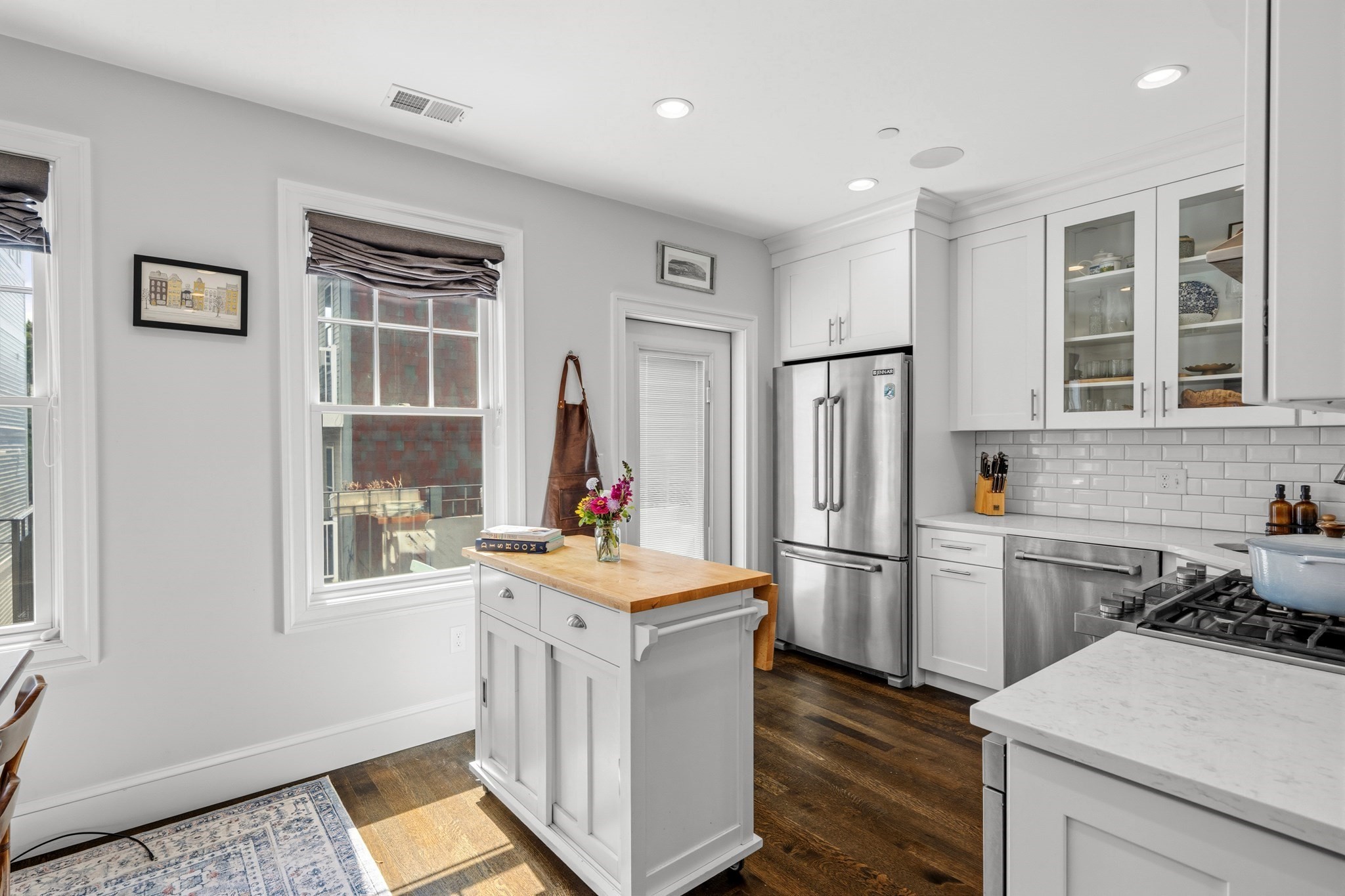 213 W 5th St  UNIT 2 Boston Massachusetts United States, for Sale, residential, Darcy Bento, South Boston  Realtor Bento Real Estate Group, Bento Real Estate Group, Inc.