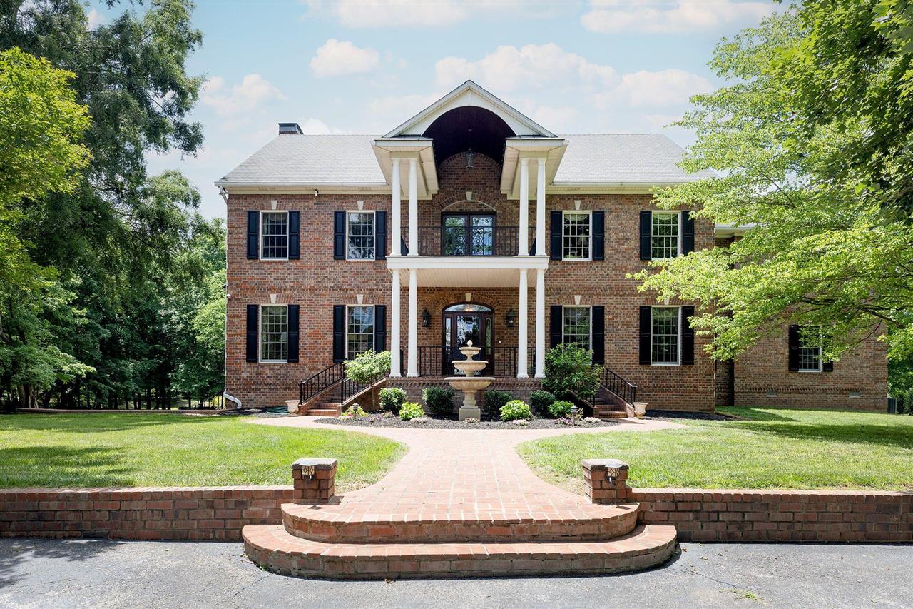 8715 Twin Bridges Road Bowling Green Kentucky United States, for Sale, residential, Adam Hanes, LPT Realty