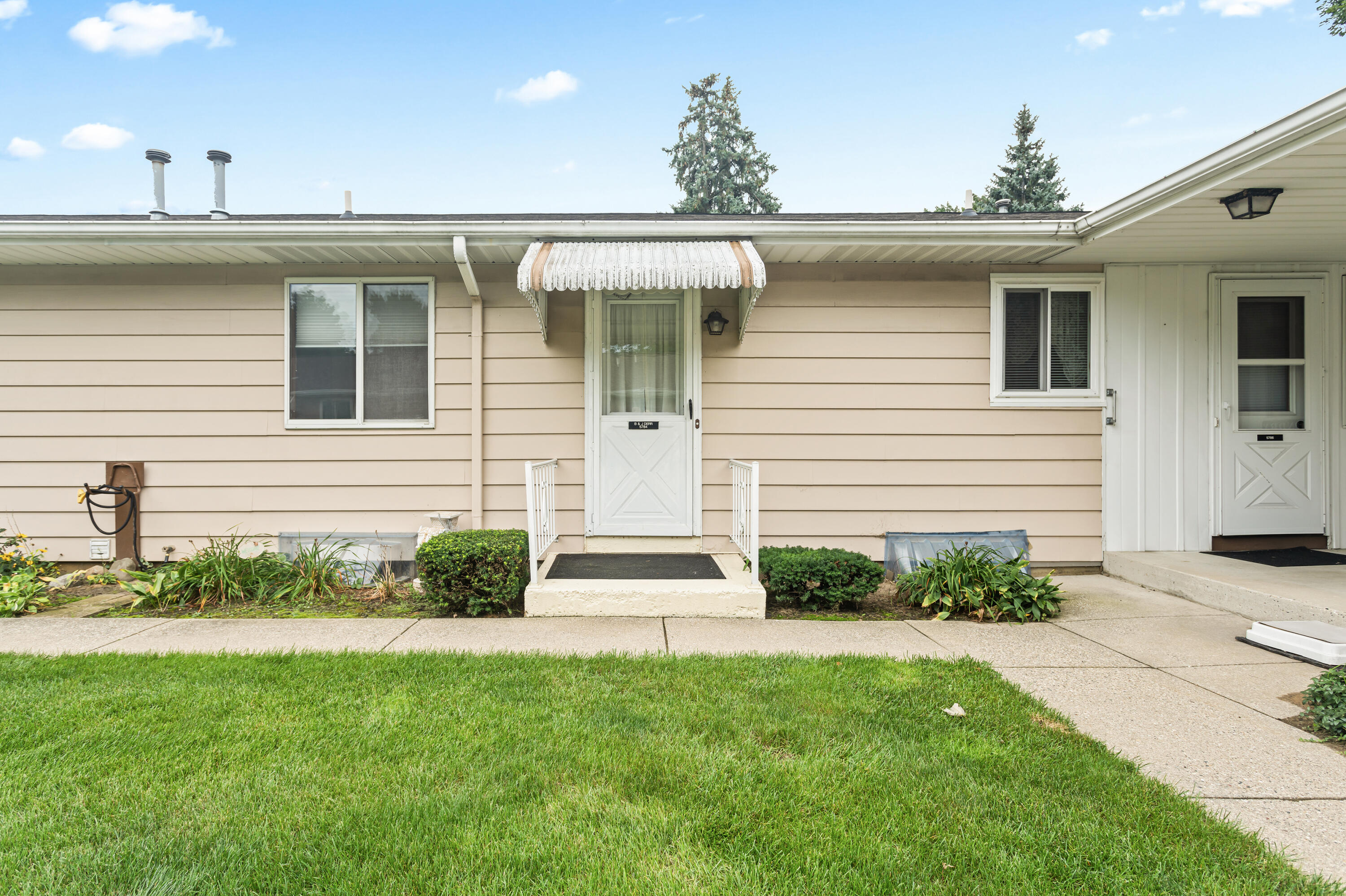 5784 Leisure South Drive Kentwood Michigan United States, for Sale, residential,  , RW Daniels Realty