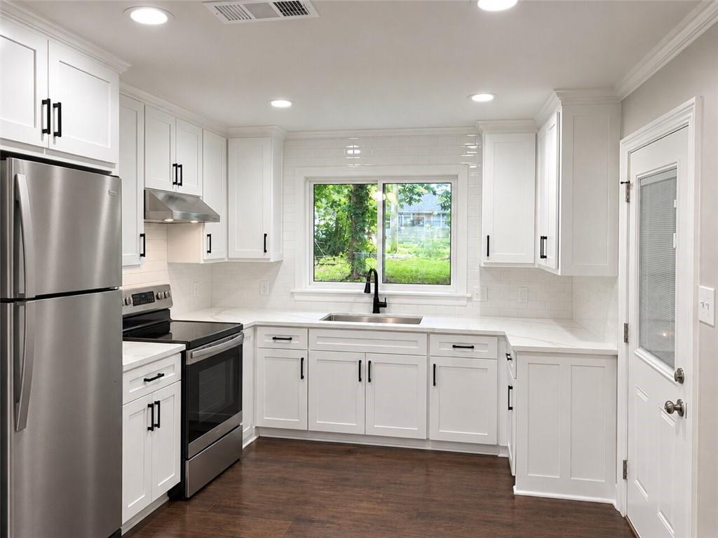 4554 HOLLYWOOD ST Street Baton Rouge Louisiana United States, for Sale, residential,  , CASA REAL ESTATE LLC.