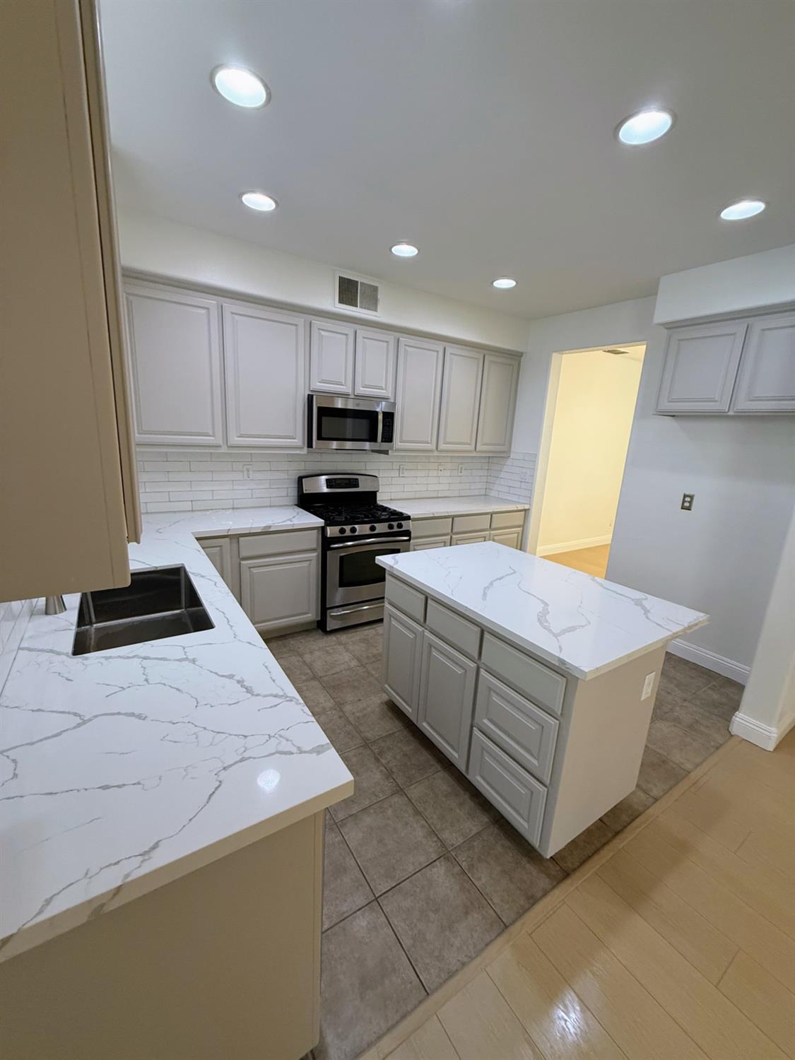 5424 Knotty Pine Way Sacramento California United States, for Sale, residential, , Royalty Property Management & Realty