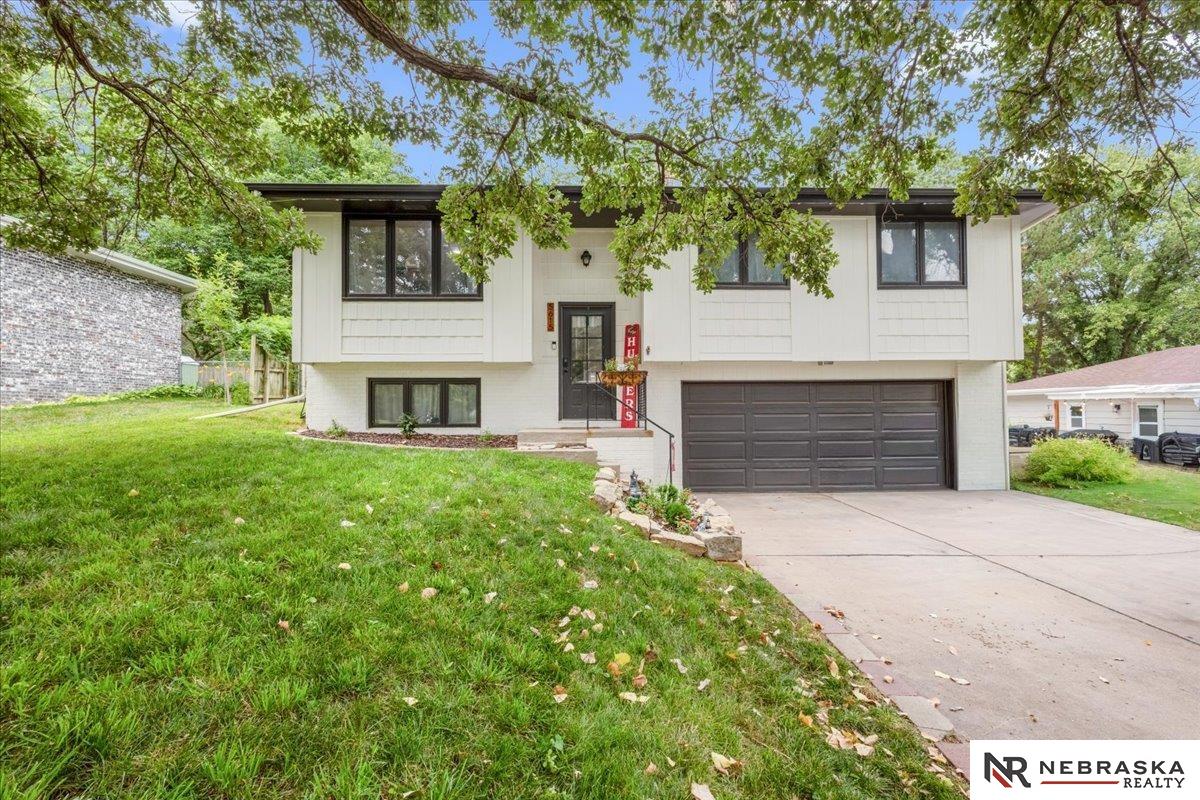 5615 Hallcliffe Court Lincoln Nebraska United States, for Sale, residential,  , Wolf Professional Realty PC