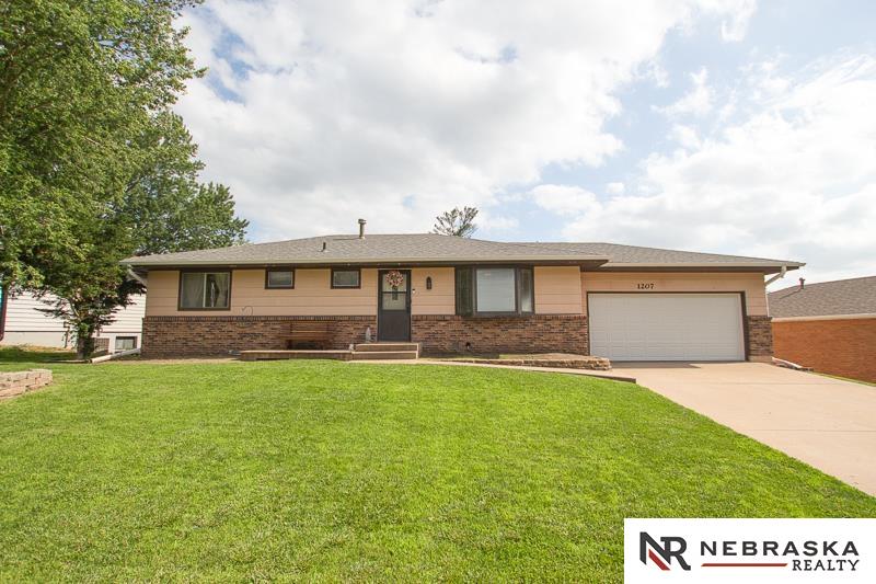 1207 Starview Lane Lincoln Nebraska United States, for Sale, residential,  , Wolf Professional Realty PC