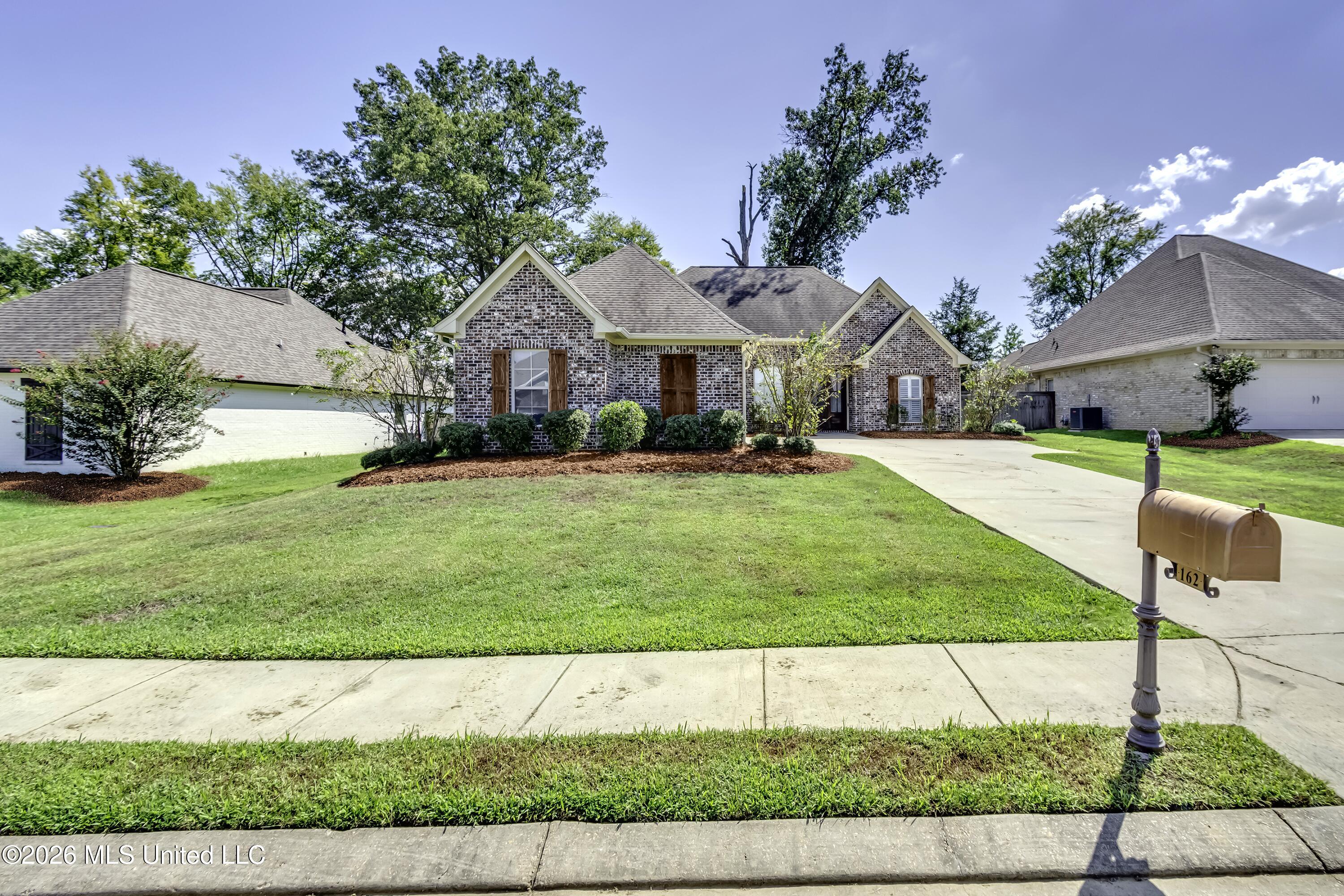 162 Sweetbriar Circle Canton Mississippi United States, for Sale, residential, Jessica McLaurin, Rezults Realty, LLC