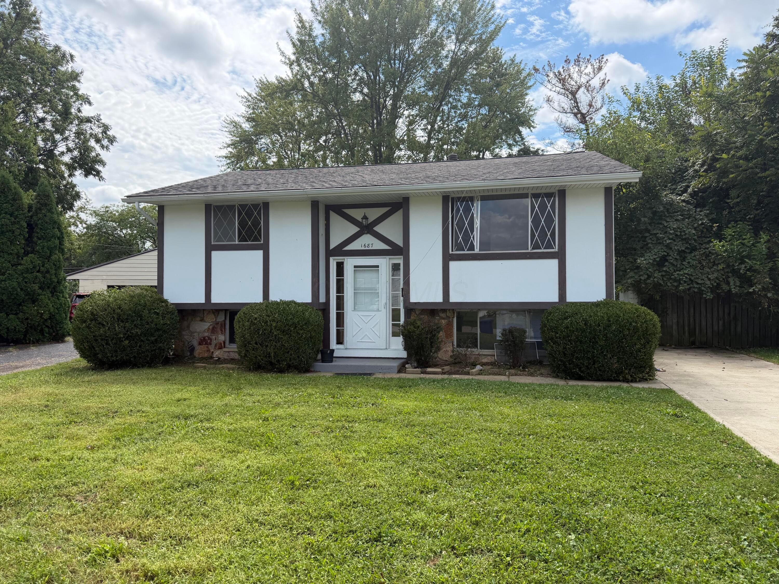 1687 Brookfield Square Columbus Ohio United States, for Sale, residential,  , The Hessenauer Corporation