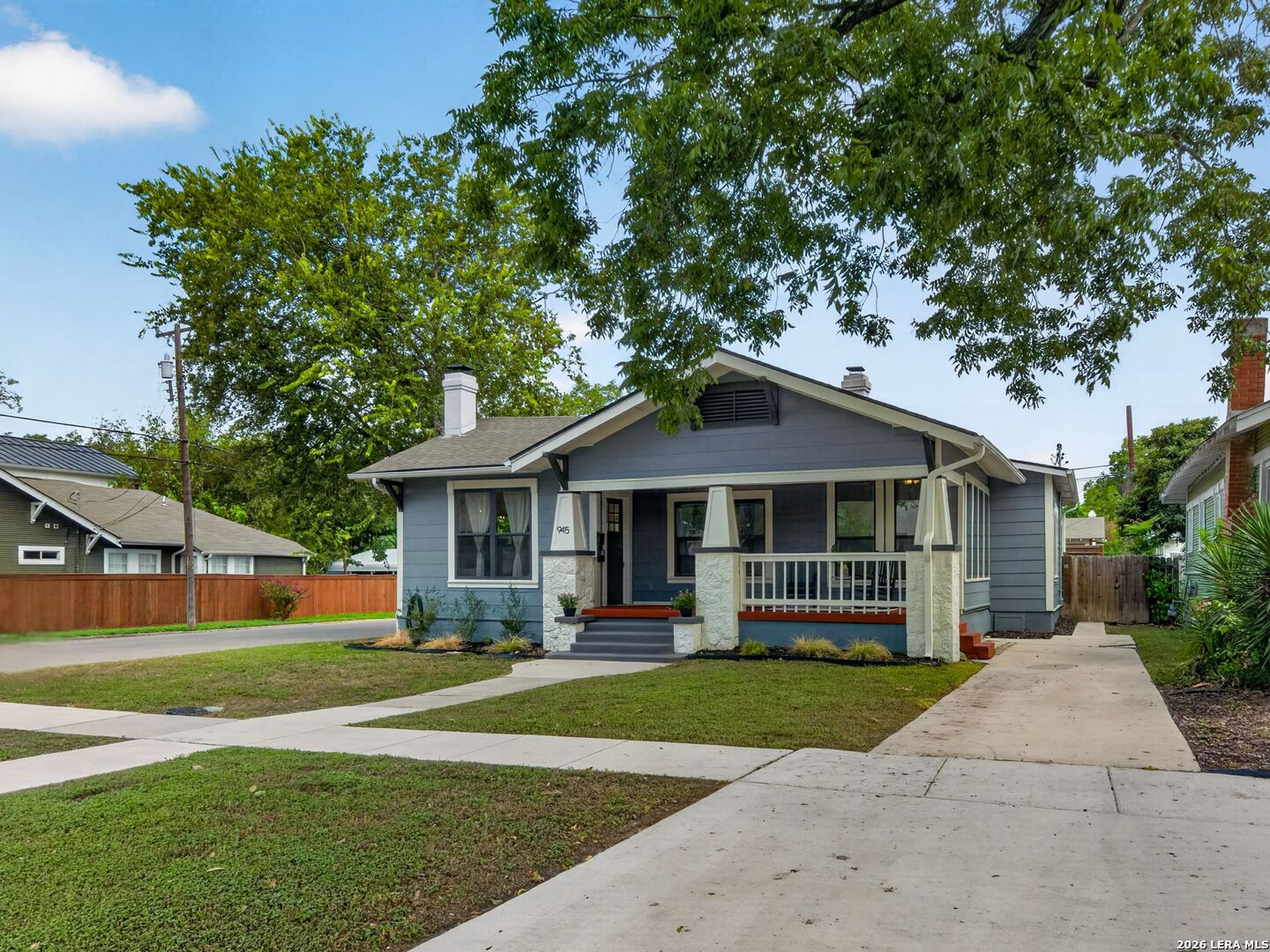 945 W SUMMIT AVE San Antonio Texas United States, for Sale, residential, Demo Agent, InCom Real Estate - New Demo Office