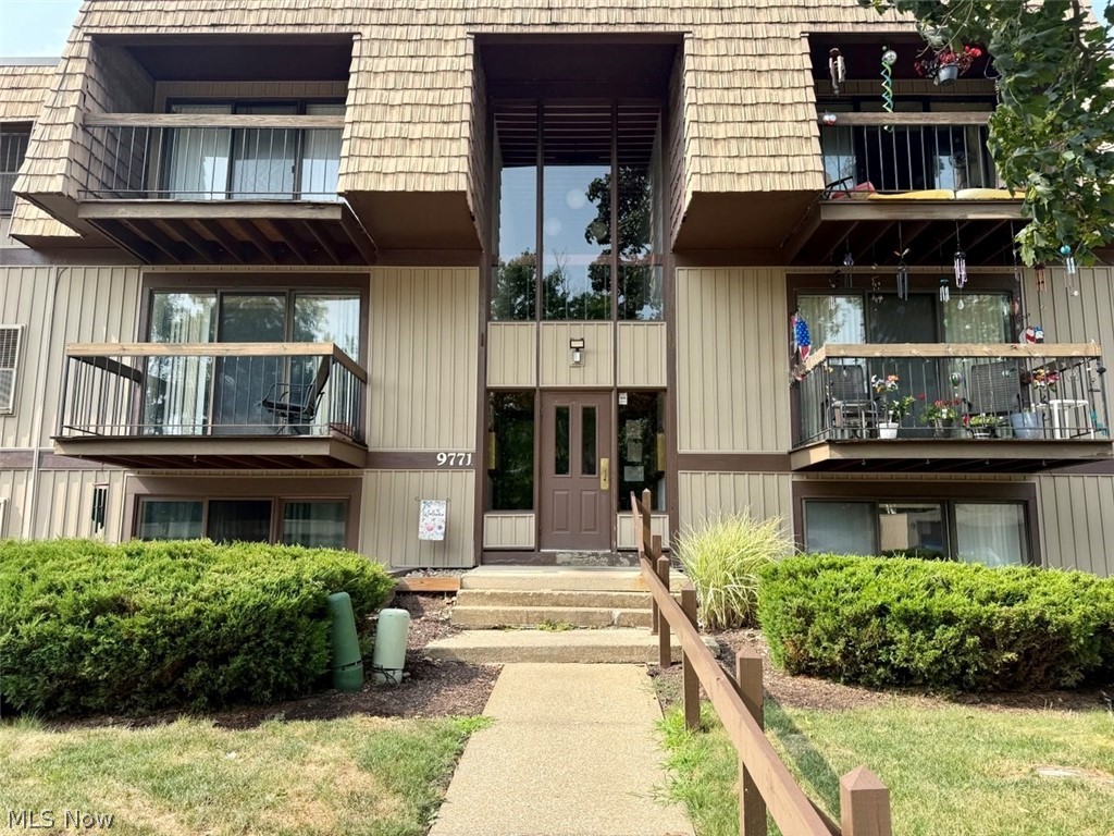9771 Sunrise Boulevard APT N12 North Royalton Ohio United States, for Sale, residential, Demo Agent, InCom Real Estate - New Demo Office
