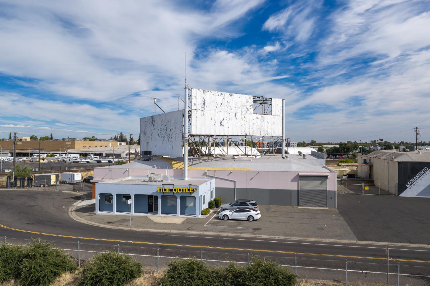 909 Fee Drive Sacramento California United States, for Sale, commercial,  , InCom Real Estate - New Sample Office