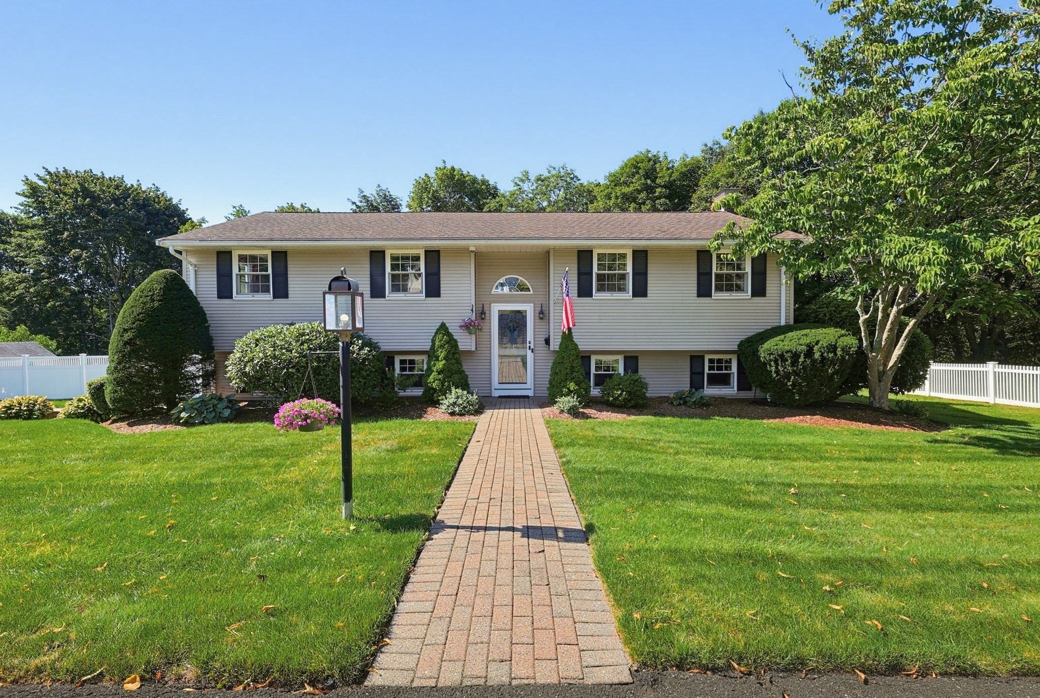 18 Princeton St Peabody Massachusetts United States, for Sale, residential, Demo Agent, InCom Real Estate - New Demo Office