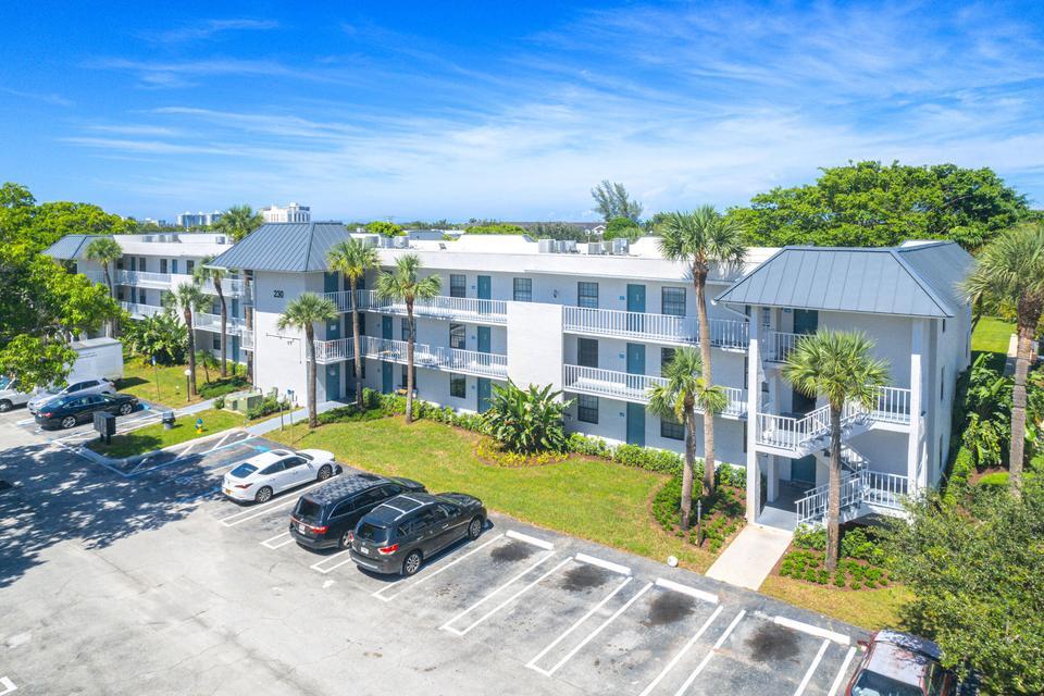 230 SE 10TH Street APT 307B Delray Beach Florida United States, for Rent, residential, Arlene   Toolsie  , Re/Max Direct