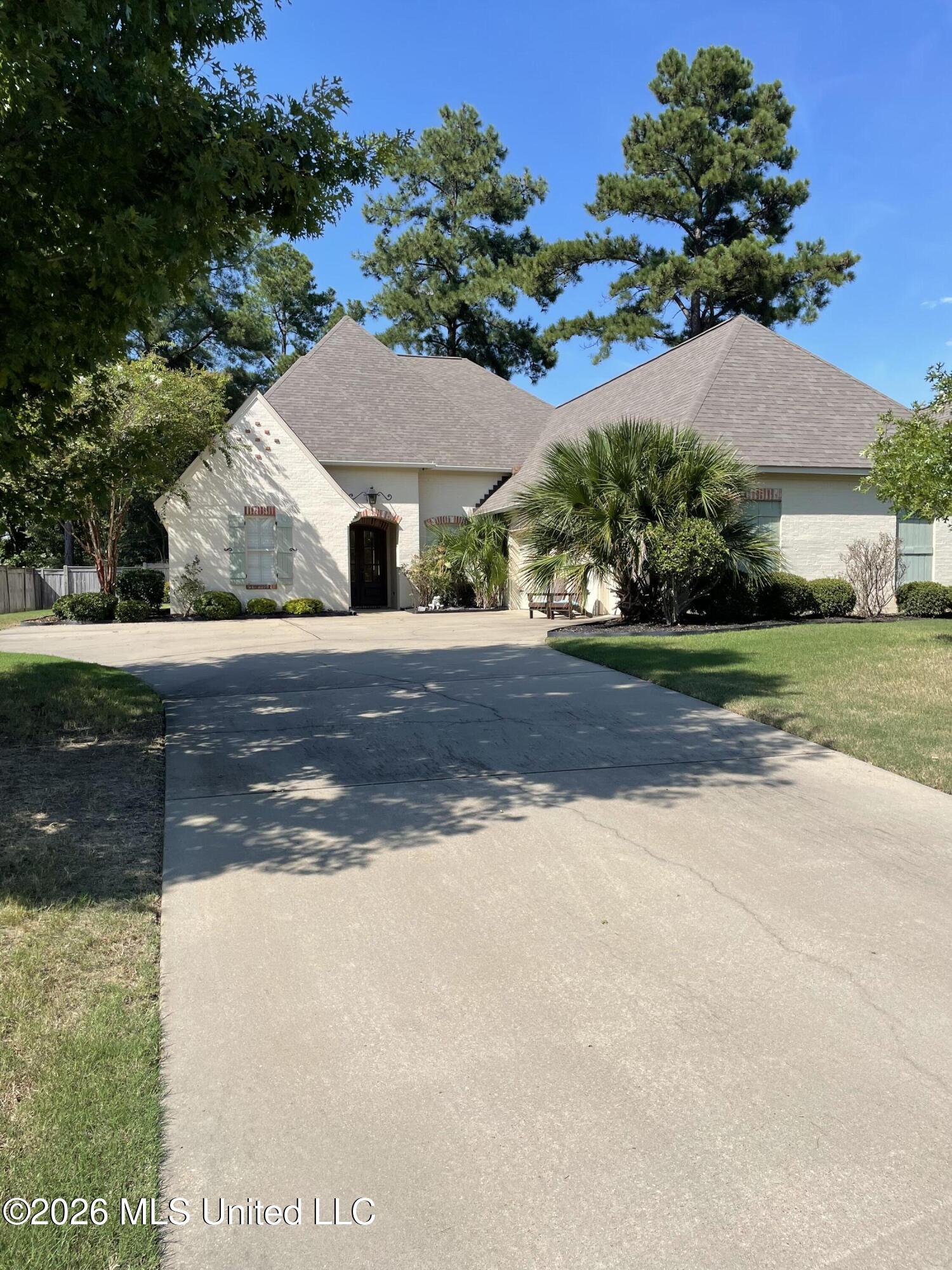 153 Grayhawk Drive Madison Mississippi United States, for Sale, residential, Jessica McLaurin, Rezults Realty, LLC