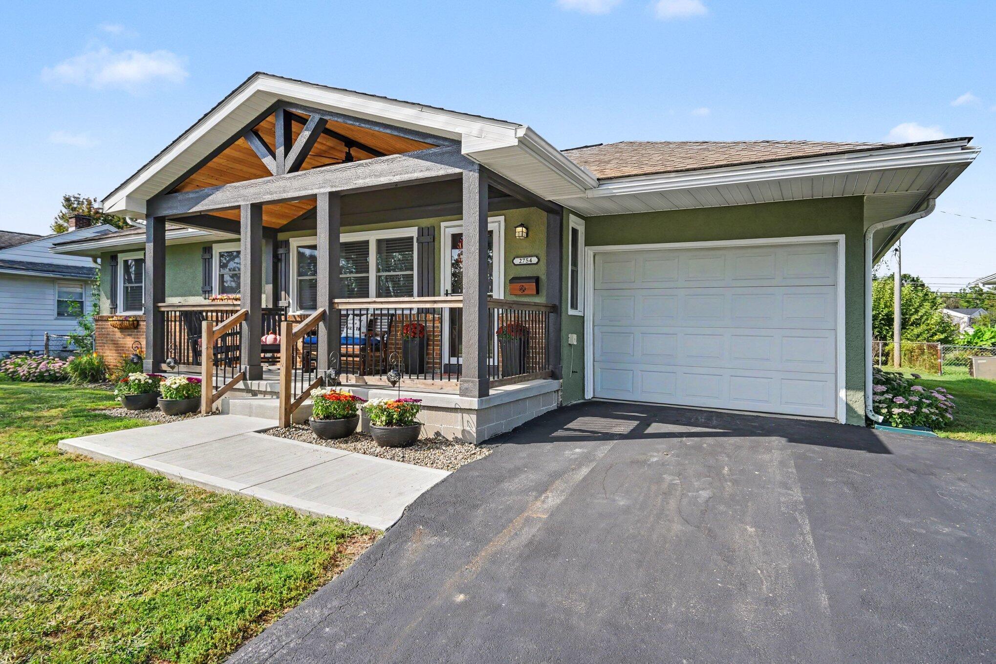 2754 Dennis Lane Grove City Ohio United States, for Sale, residential,  , The Hessenauer Corporation