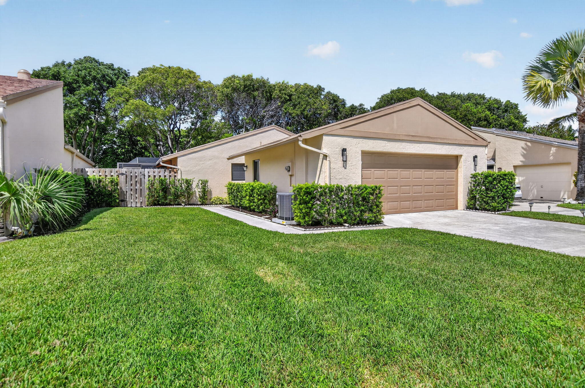818 NW 26th Avenue Delray Beach Florida United States, for Sale, residential, Arlene   Toolsie  , Re/Max Direct