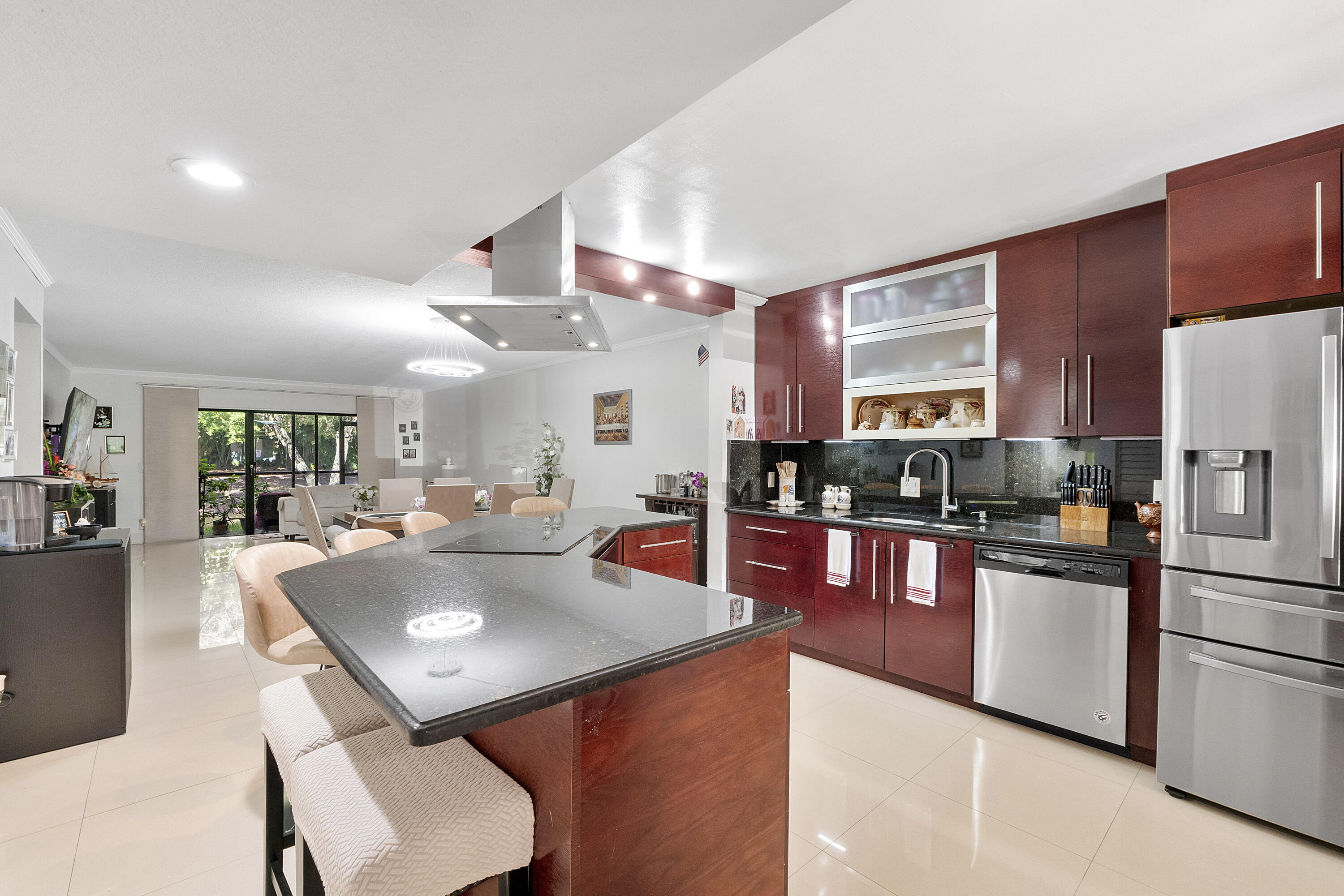 435 LAKEVIEW Drive APT 104 Weston Florida United States, for Sale, residential, Radmila Mandel, Florida Sky Realty Group