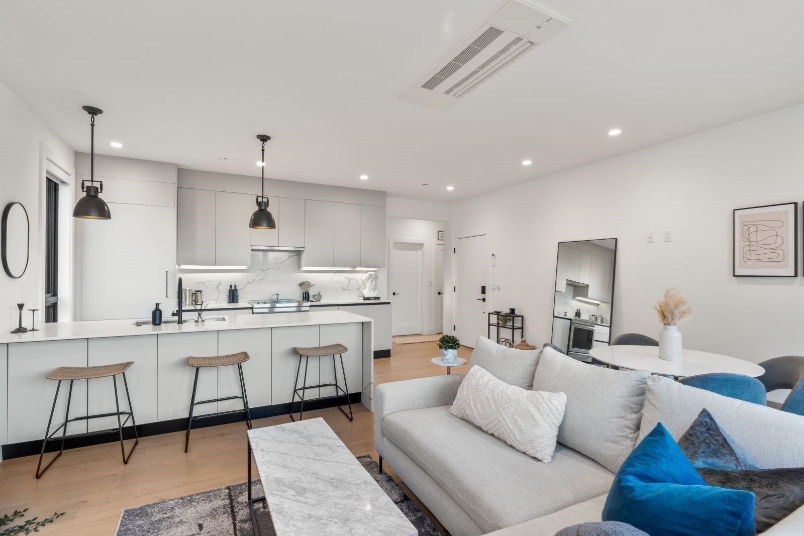 75 W Broadway  UNIT 202 Boston Massachusetts United States, for Sale, residential, Darcy Bento, South Boston  Realtor Bento Real Estate Group, Bento Real Estate Group, Inc.