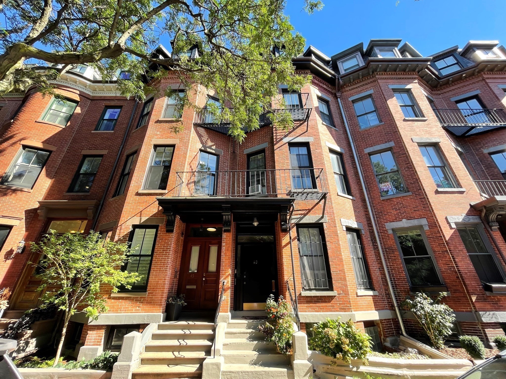 43 Milford St  UNIT 2 Boston Massachusetts United States, for Rent, residential,  , The Edwards Realty Team - Barrett Sotheby's International Realty