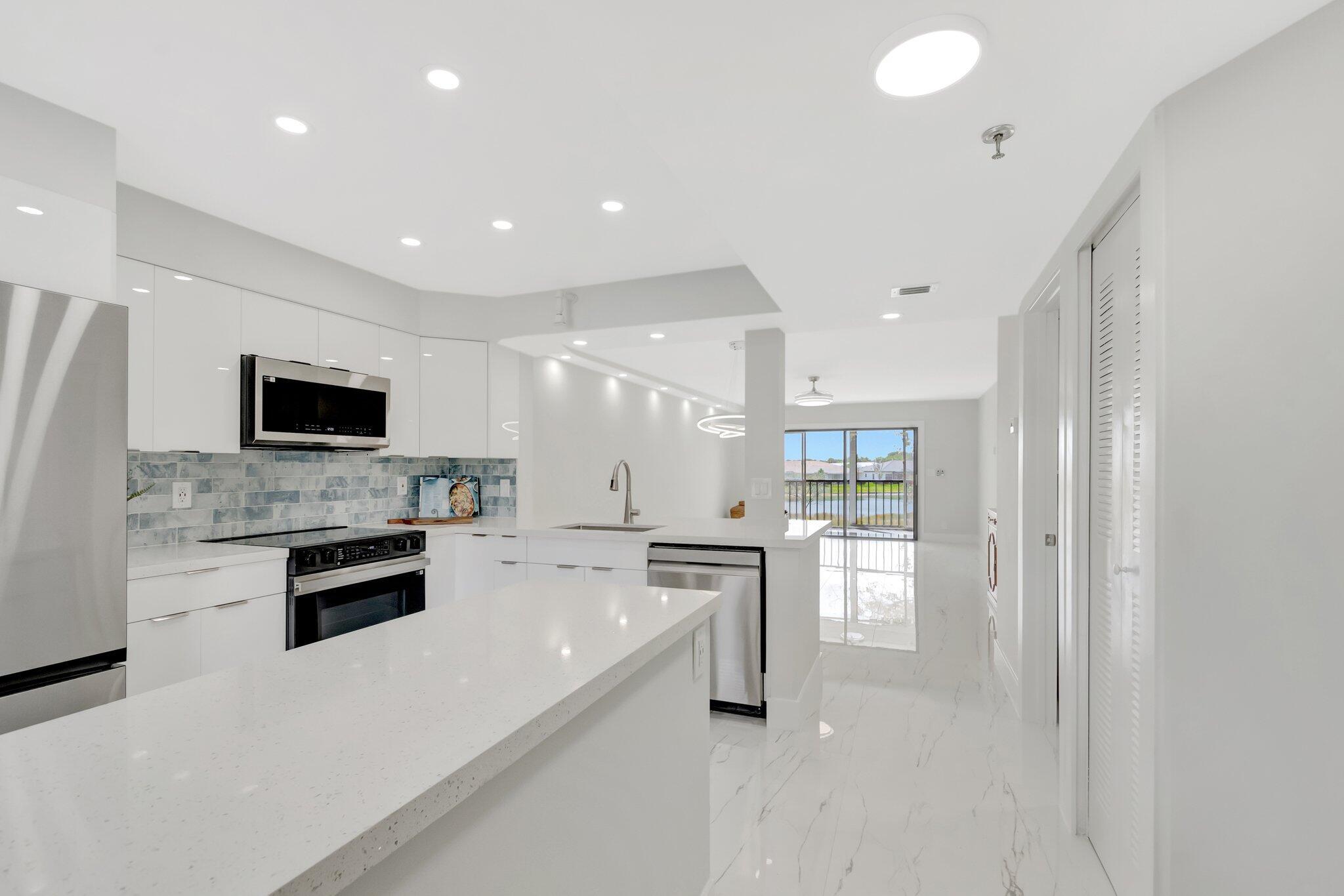 7240 Huntington Lane APT 202 Delray Beach Florida United States, for Rent, residential, Arlene   Toolsie  , Re/Max Direct