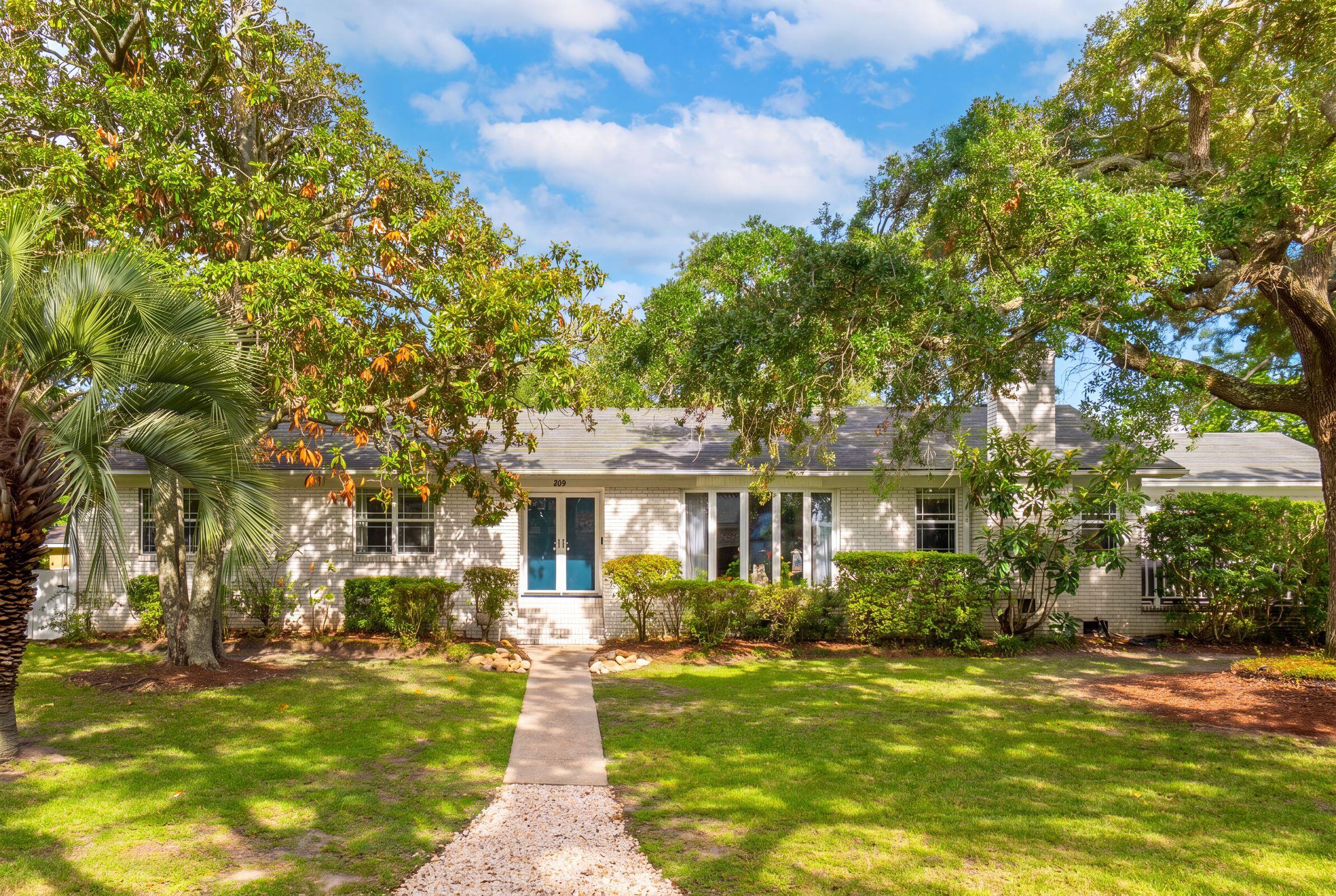 209 Cynthia Lane Charleston South Carolina United States, for Sale, residential, Bobbie  Rose, Keller Williams Realty Charleston/West Ashley