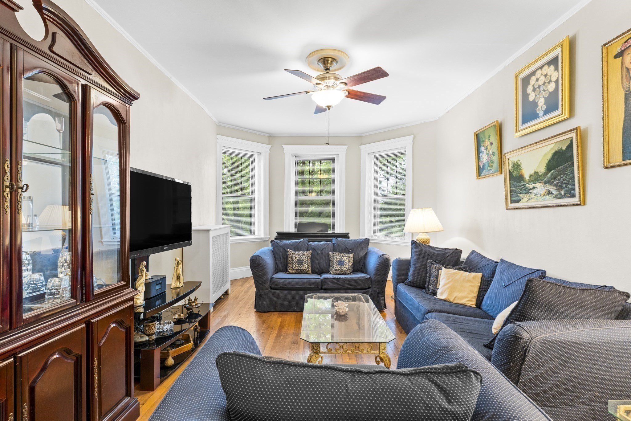 384 Riverway  UNIT 4 Boston Massachusetts United States, for Rent, residential,  , The Edwards Realty Team - Barrett Sotheby's International Realty