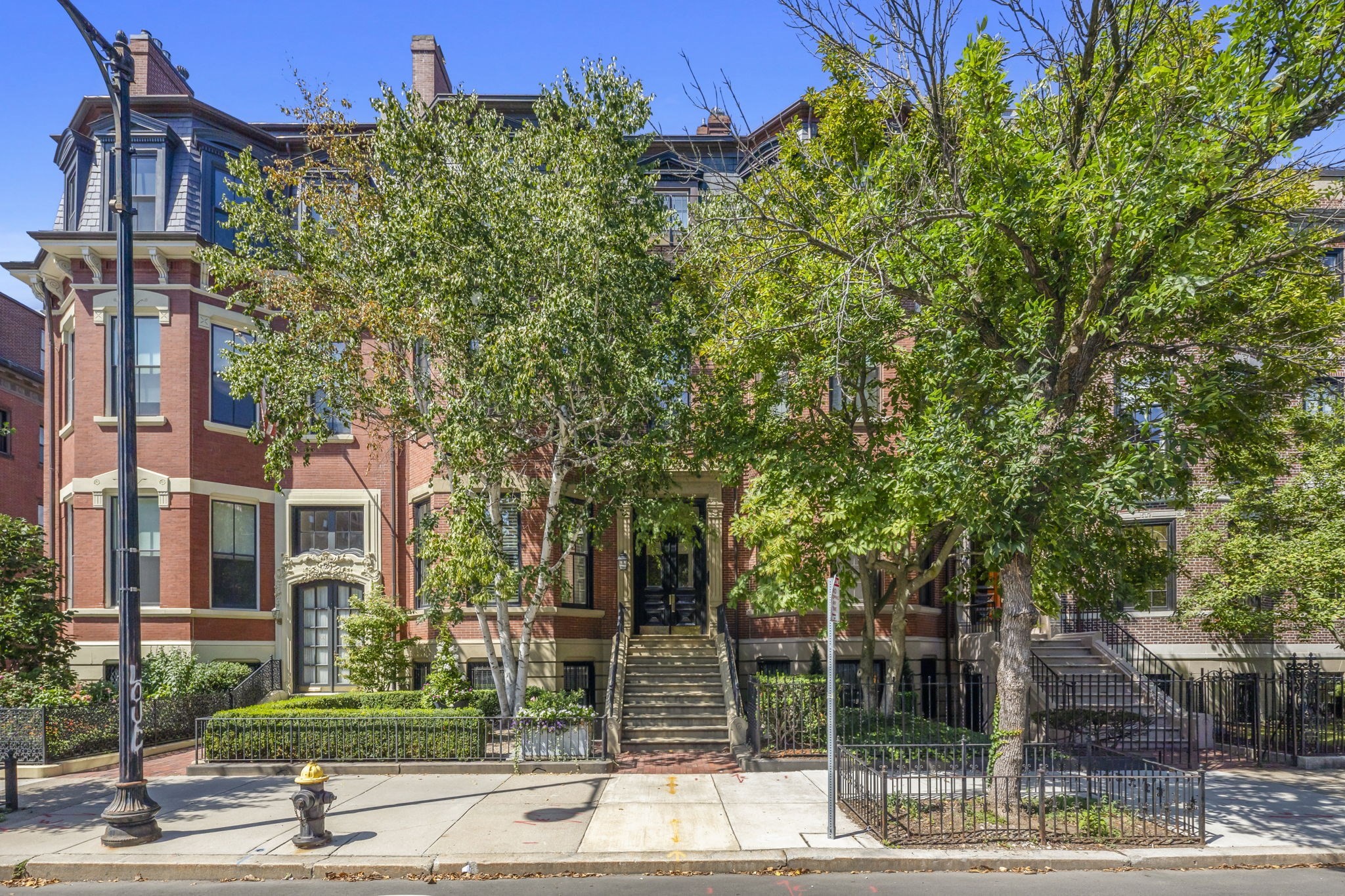 398 Beacon Street  UNIT 3 Boston Massachusetts United States, for Rent, residential,  , The Edwards Realty Team - Barrett Sotheby's International Realty