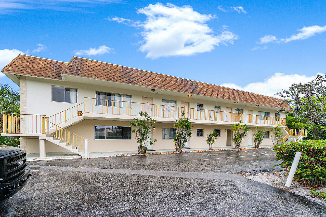701 NE 7TH Avenue APT 4 Delray Beach Florida United States, for Rent, residential, Arlene   Toolsie  , Re/Max Direct