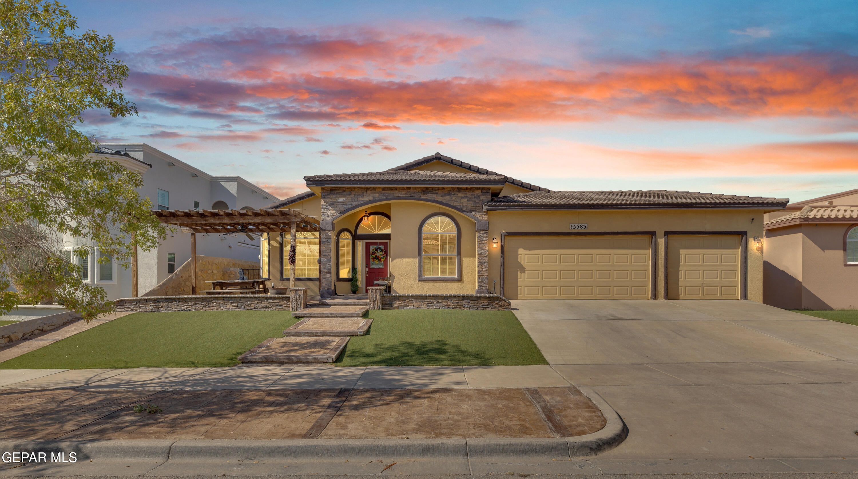 13583 EMERALD COAST Lane Horizon City Texas United States, for Sale, residential, , GO Realty U.S.